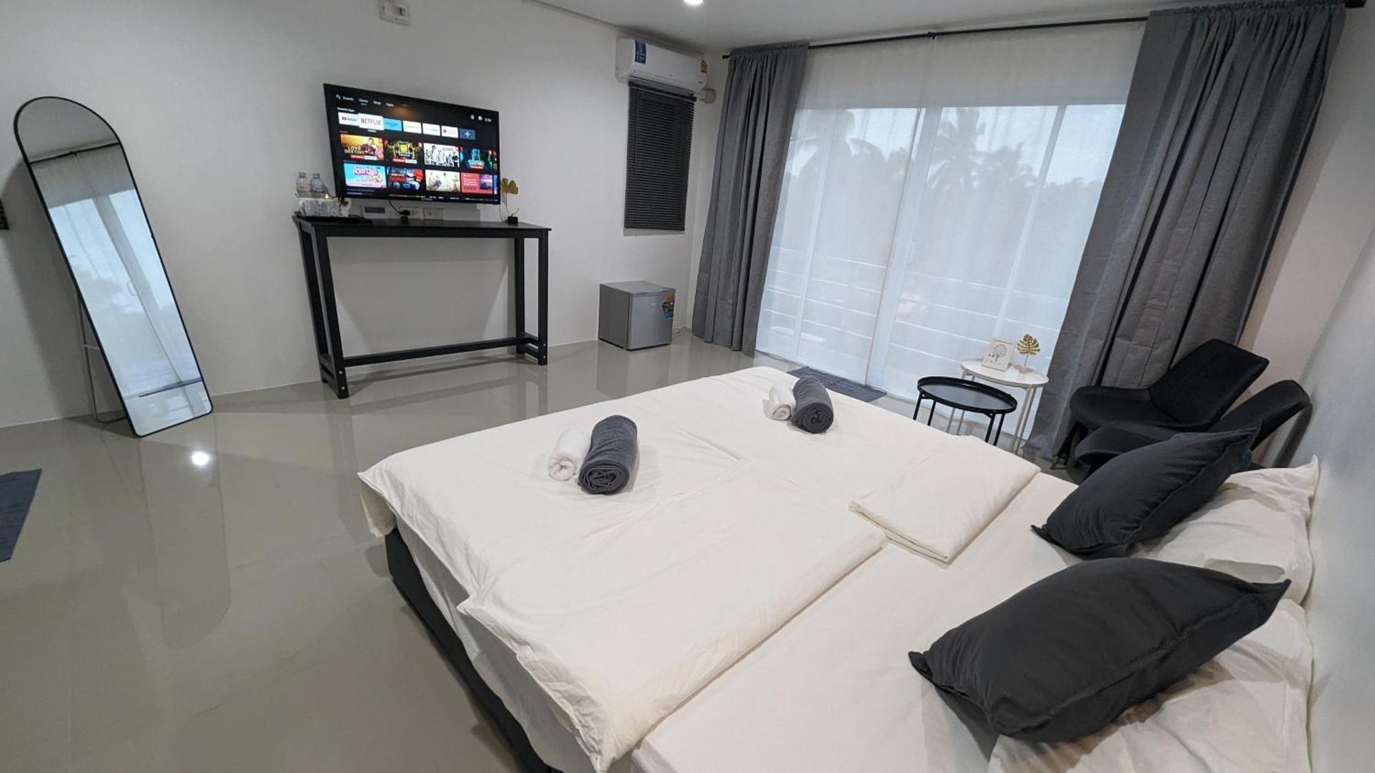 Chu-cha's Hotel