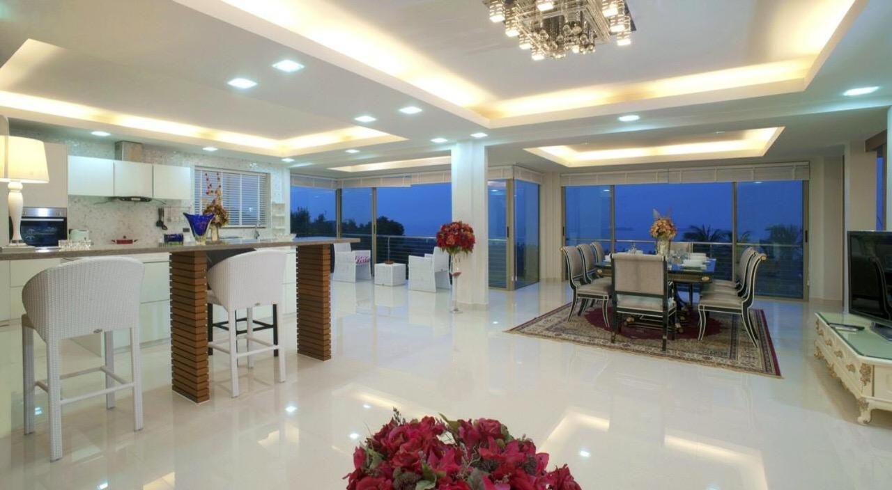 Yupa Penthouse Apartment