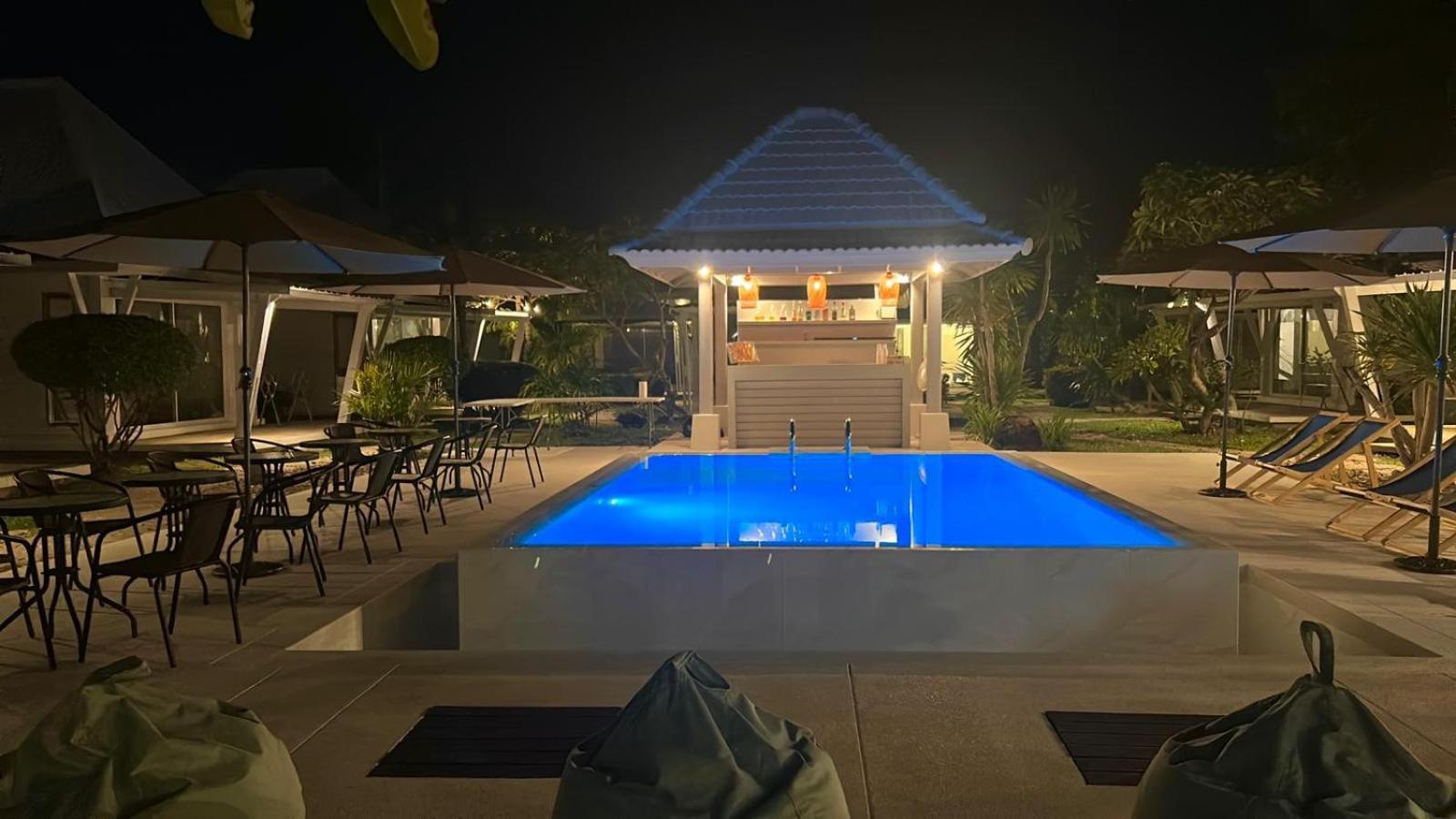Thiptara - Adults Only 4*