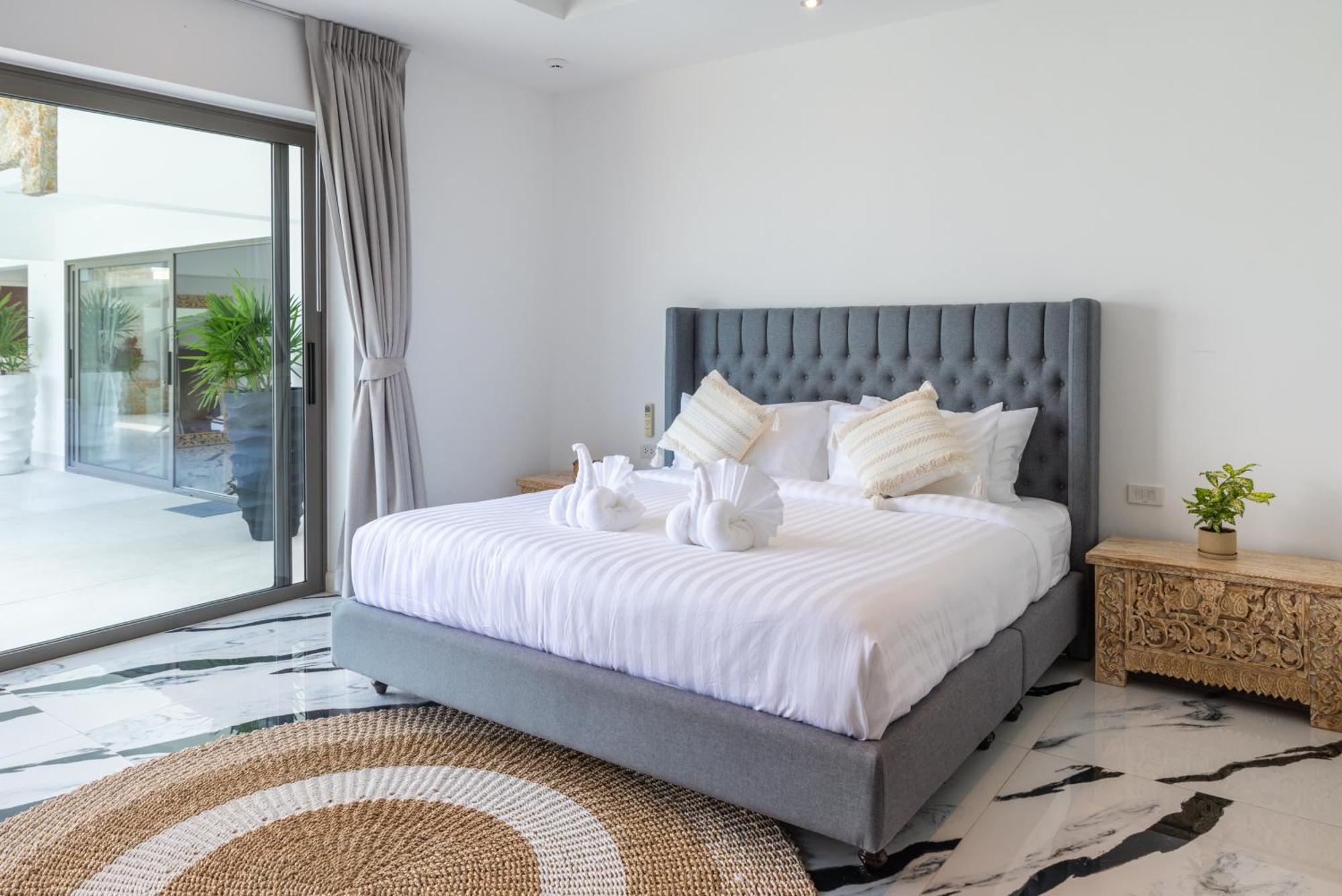 Luxury 5 Bedroom Oceanview In Bophut With Staff