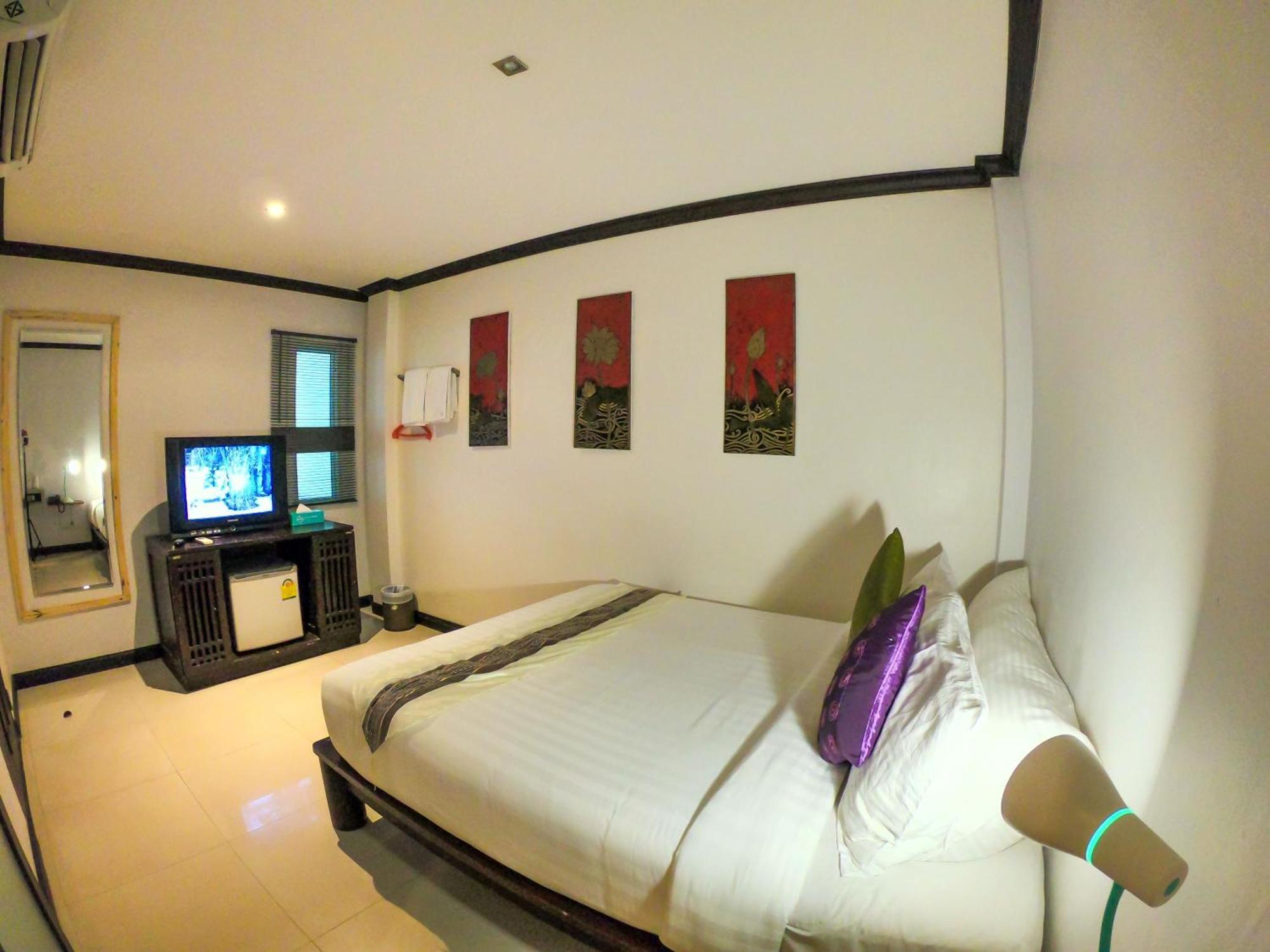 Hotel Queen Boutique 3*