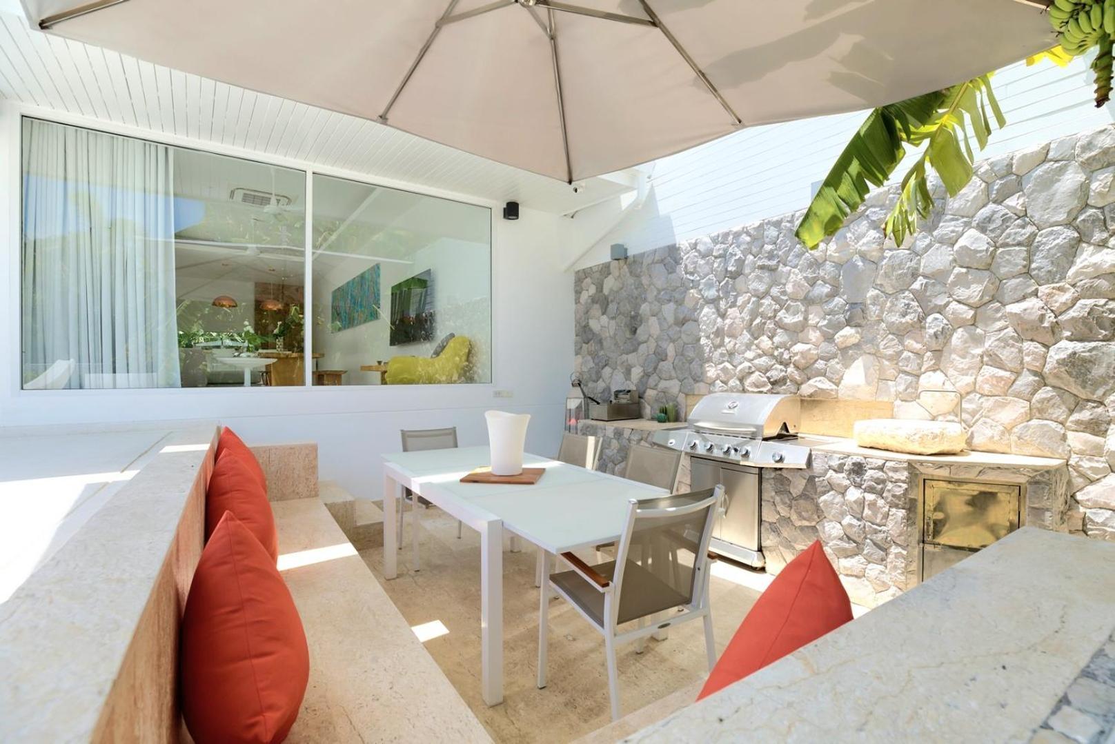 700m From & Luxury Pousada