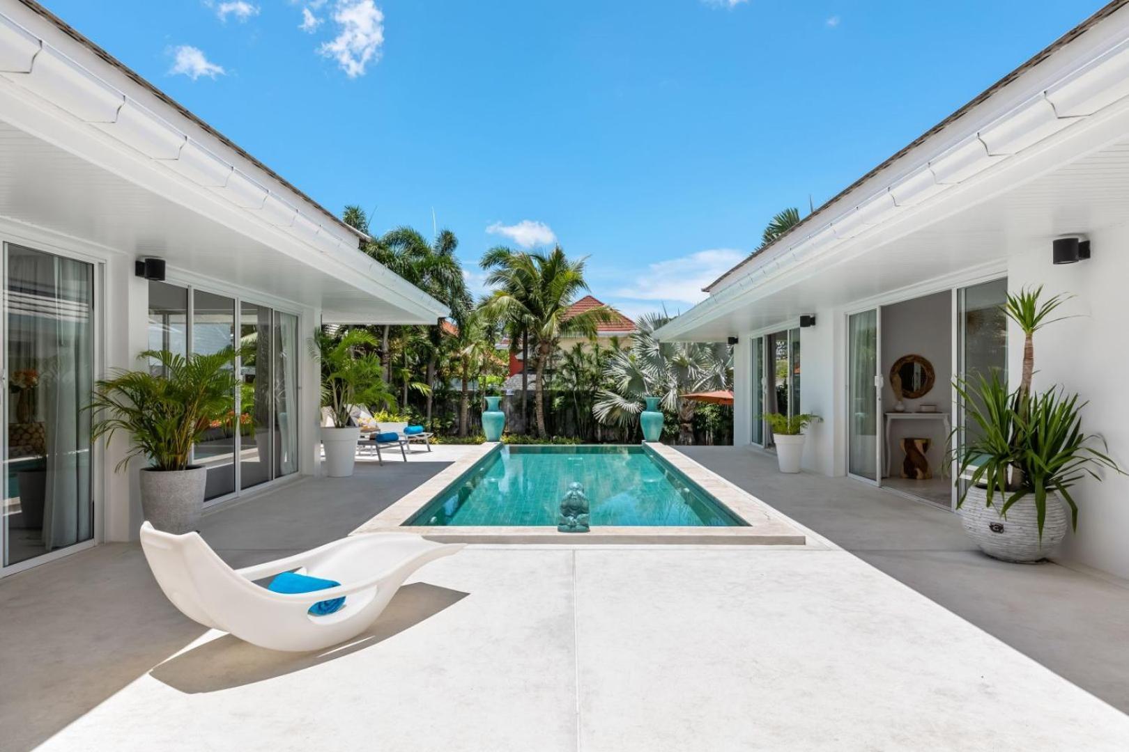 Villa 700m From & Luxury