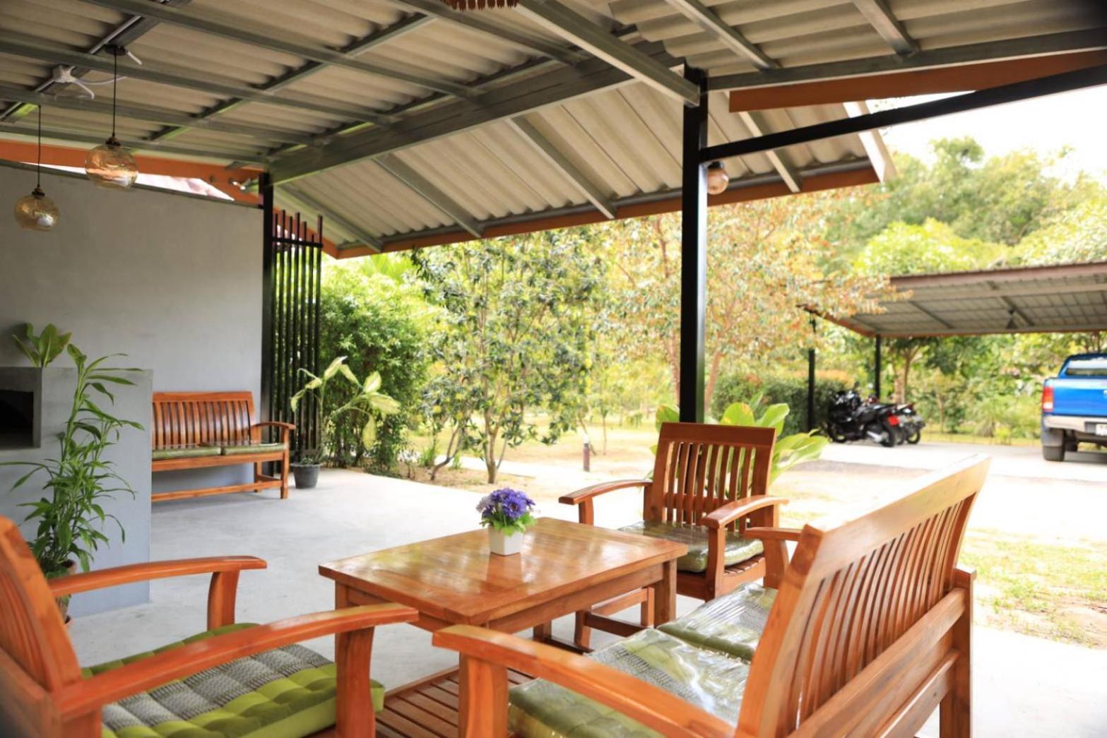 Bang Po Garden Resort *