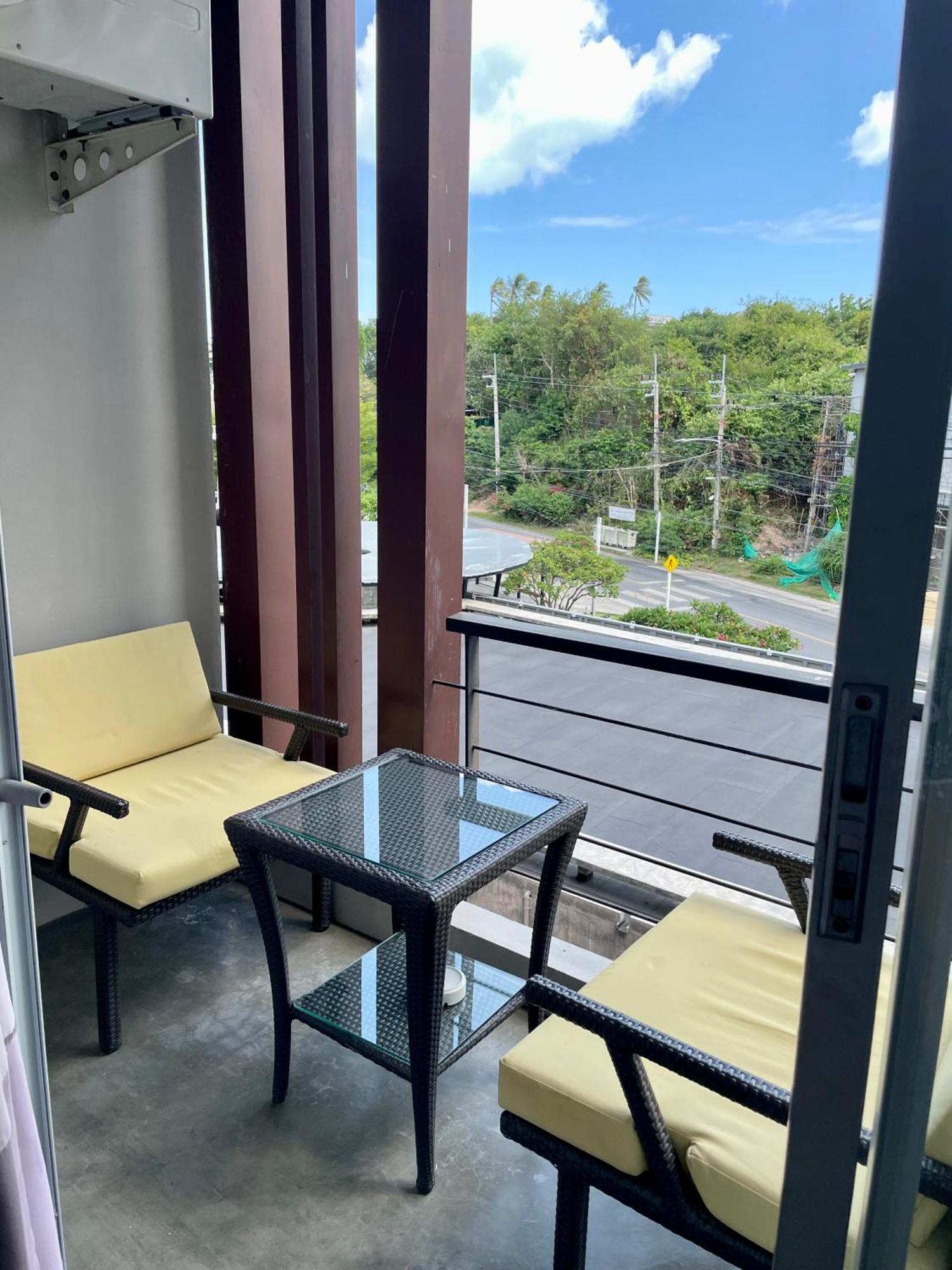 Large, Modern With Sea View Appartement