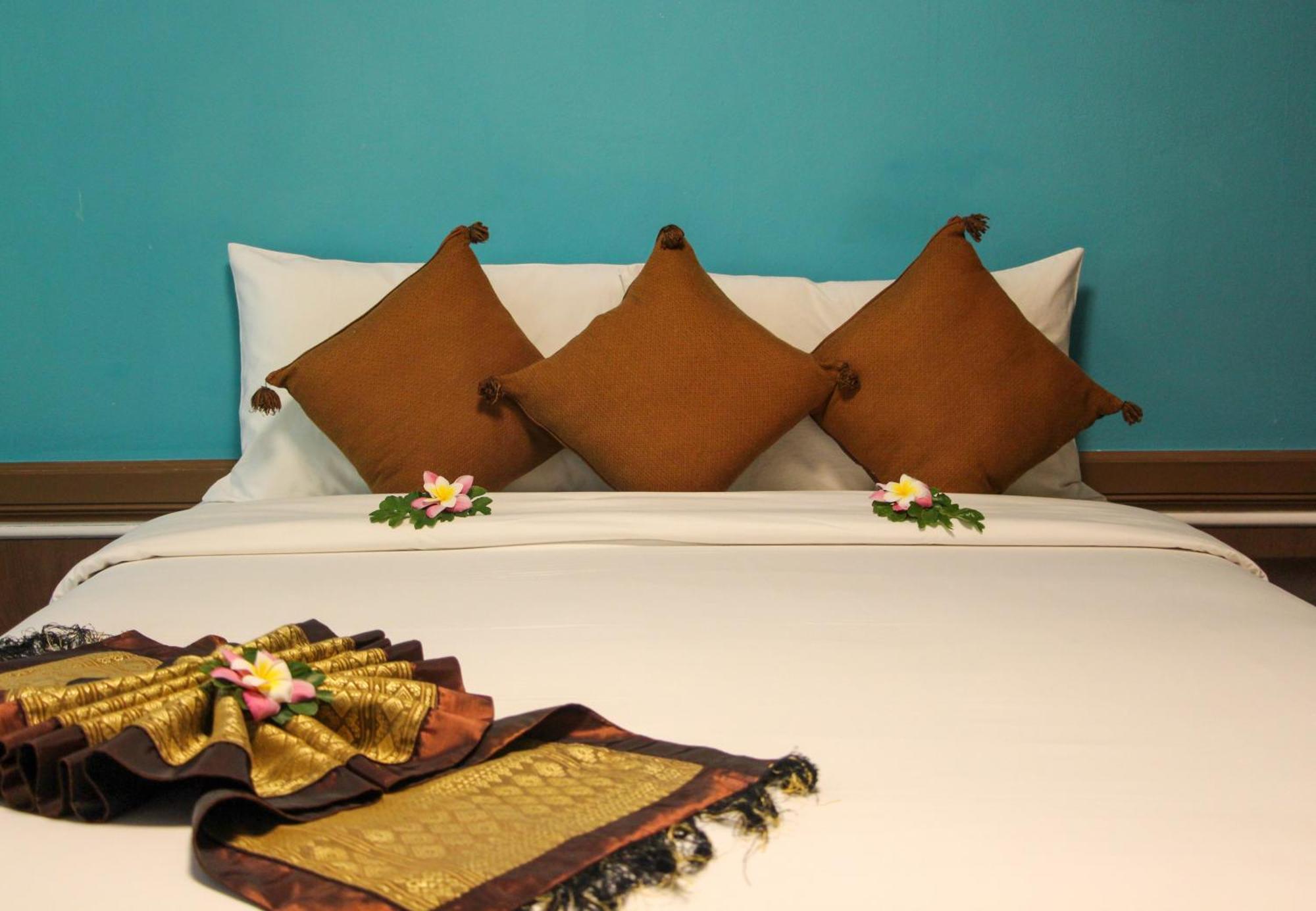 Resort The Fair House & Chaweng Beach