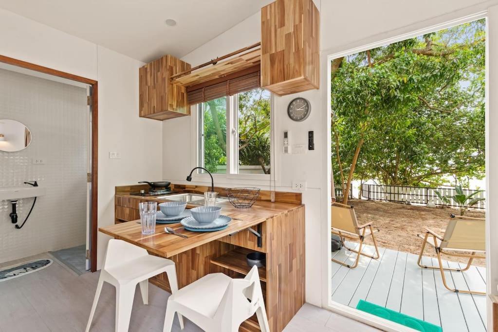 Holiday home Brand New Beachfront & Secluded Tiny House