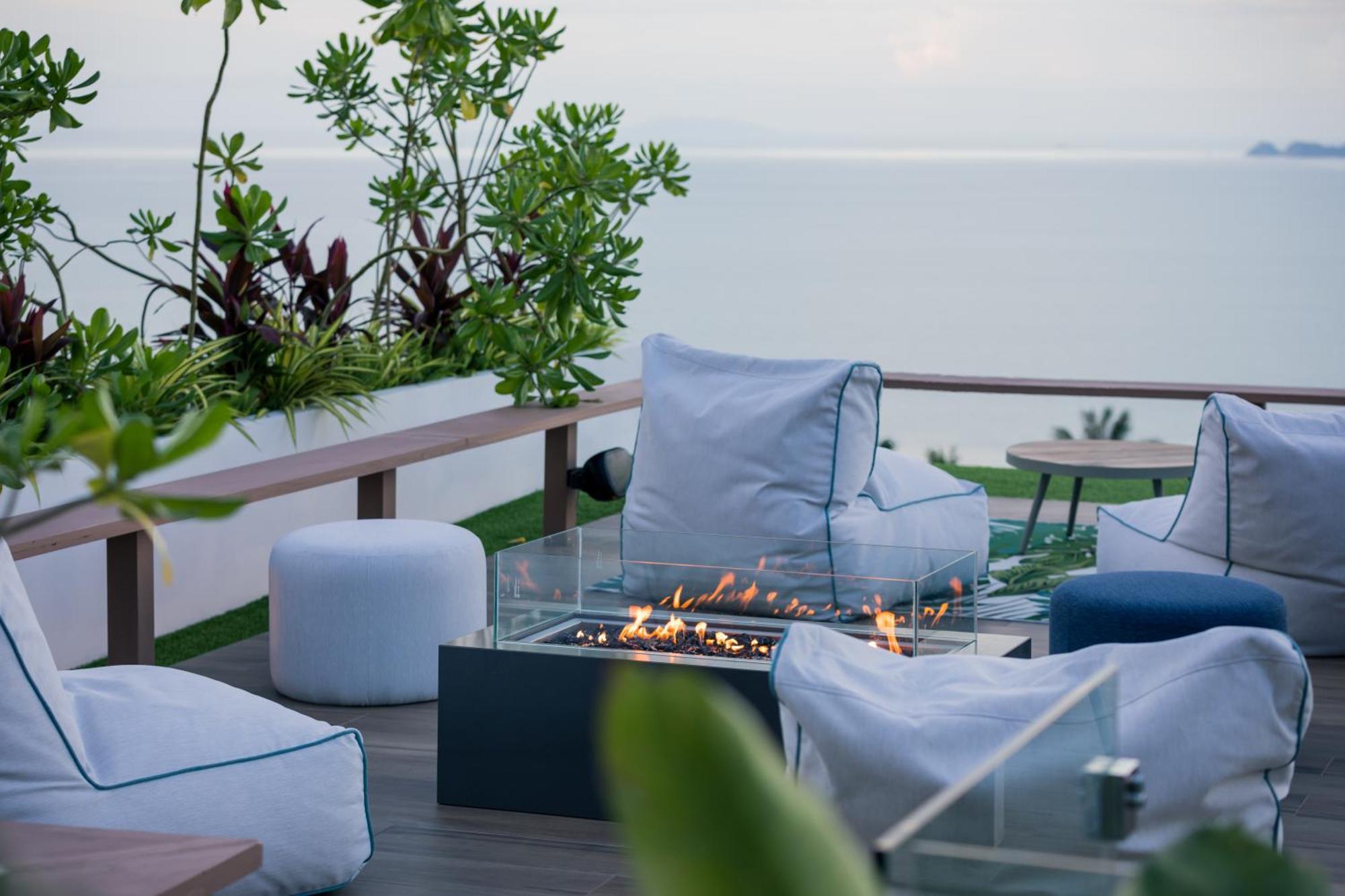 Infinity Seaview Vila Mae Nam