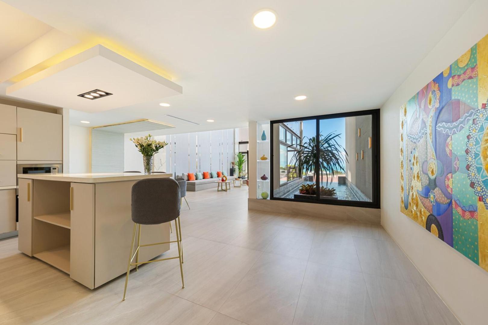 Apartment Master Peak H4 - Hillside With Amazing Ocean Views *