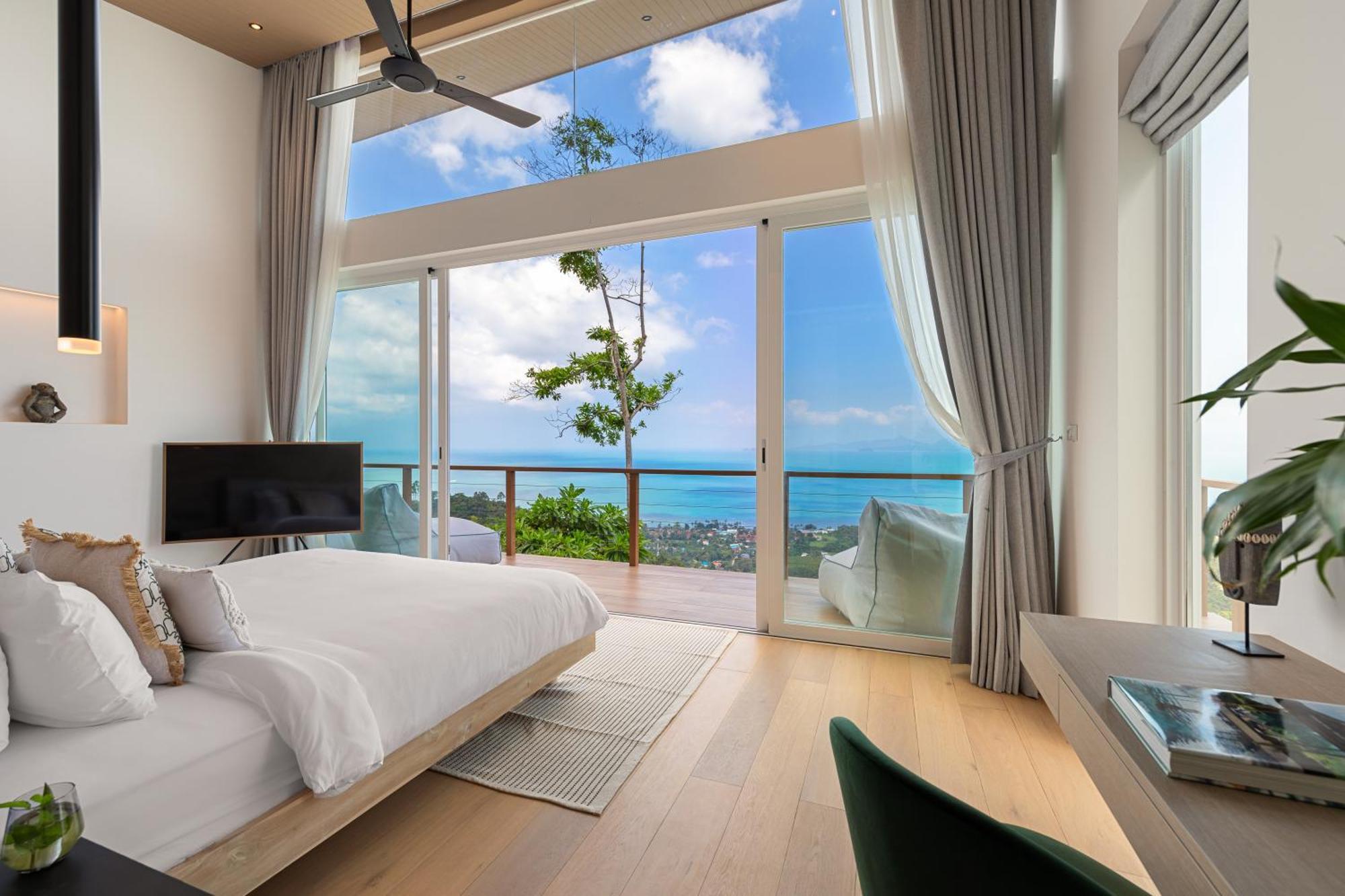 Elegant And Tropical Seaview Villa *