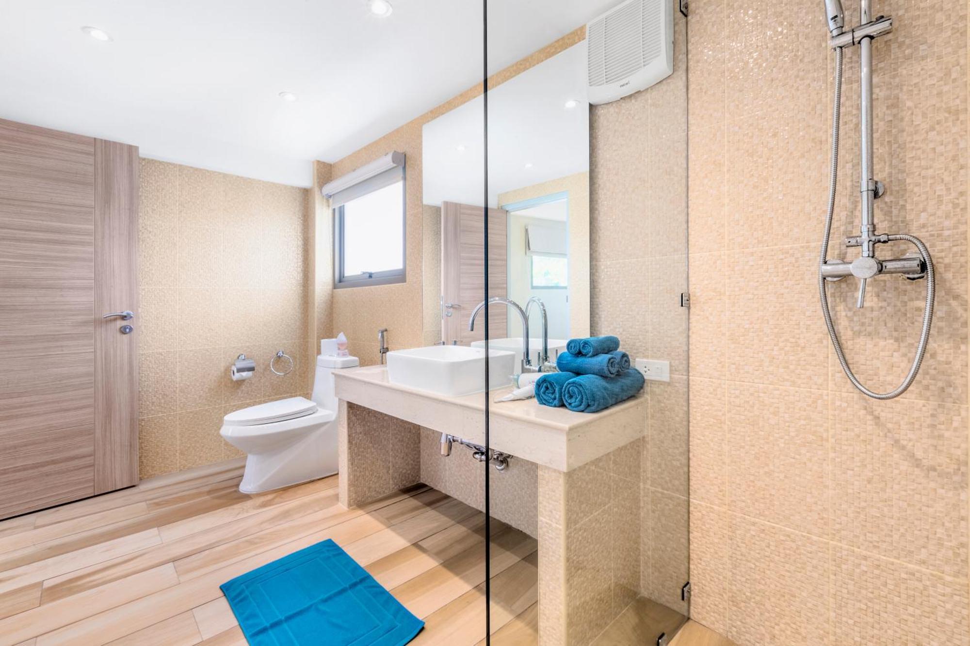 4-bdr Luxury At A With Club And Concierge Service Mae Nam