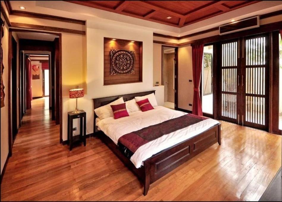 Large 4 Bed Short Walk To Maenam * Mae Nam