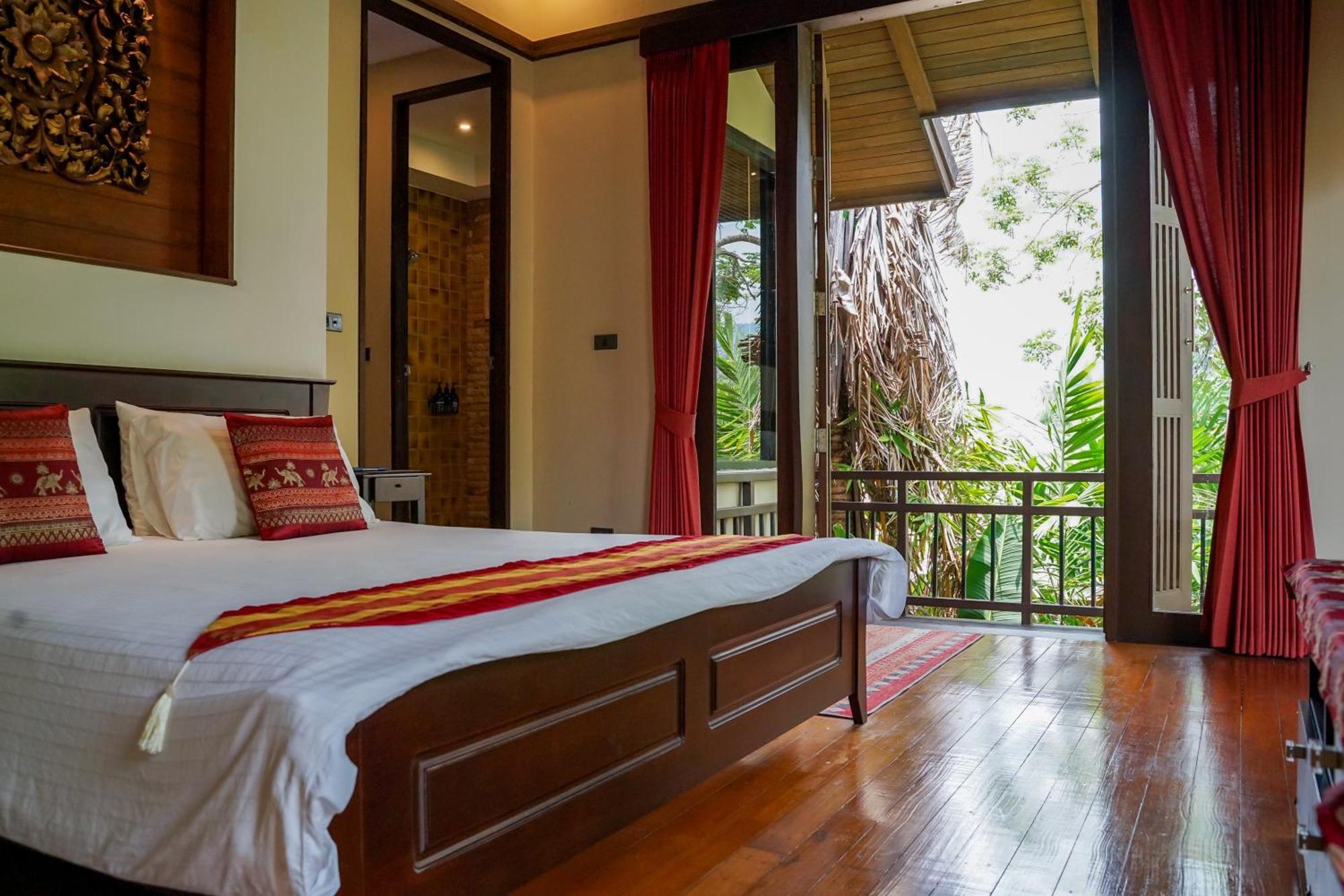 Large 4 Bed Short Walk To Maenam * Mae Nam