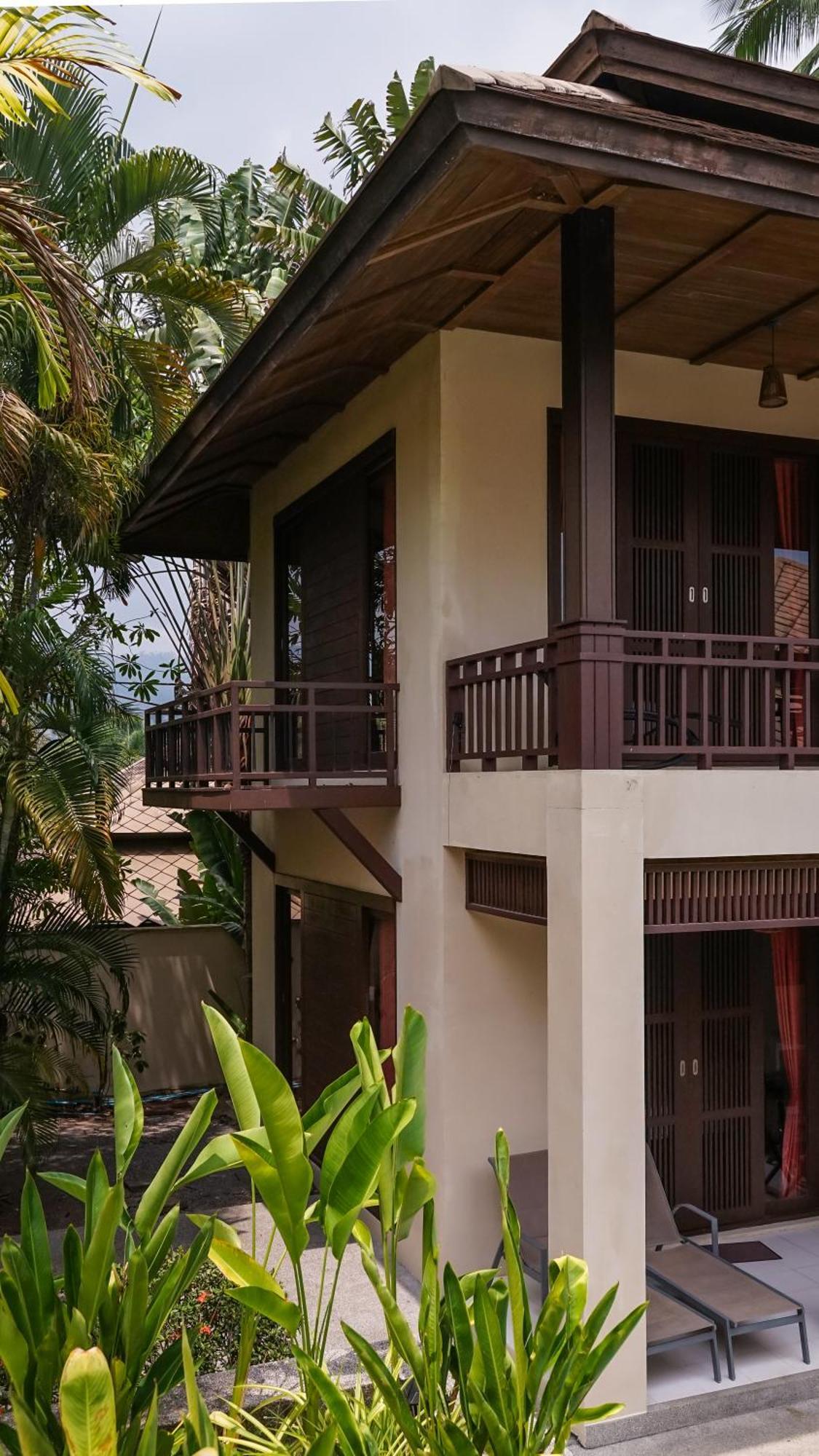 Large 4 Bed Short Walk To Maenam