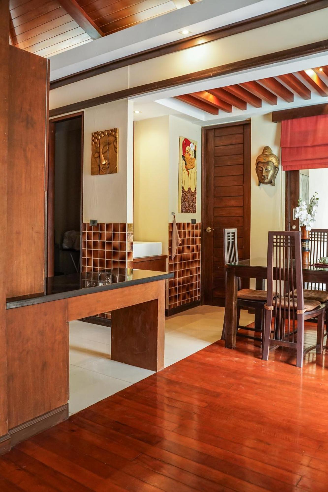 Large 4 Bed Short Walk To Maenam