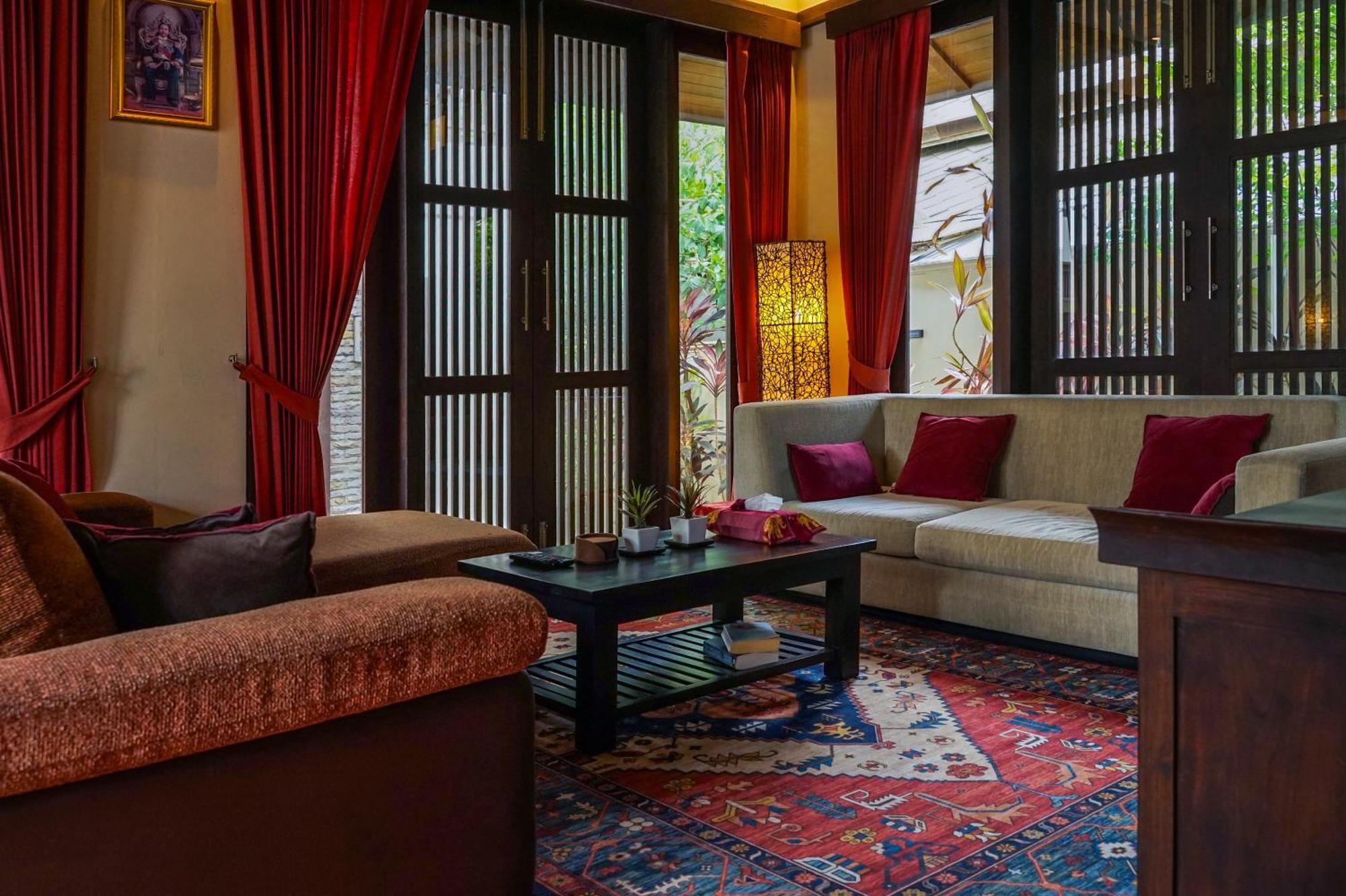 Villa Large 4 Bed Short Walk To Maenam *