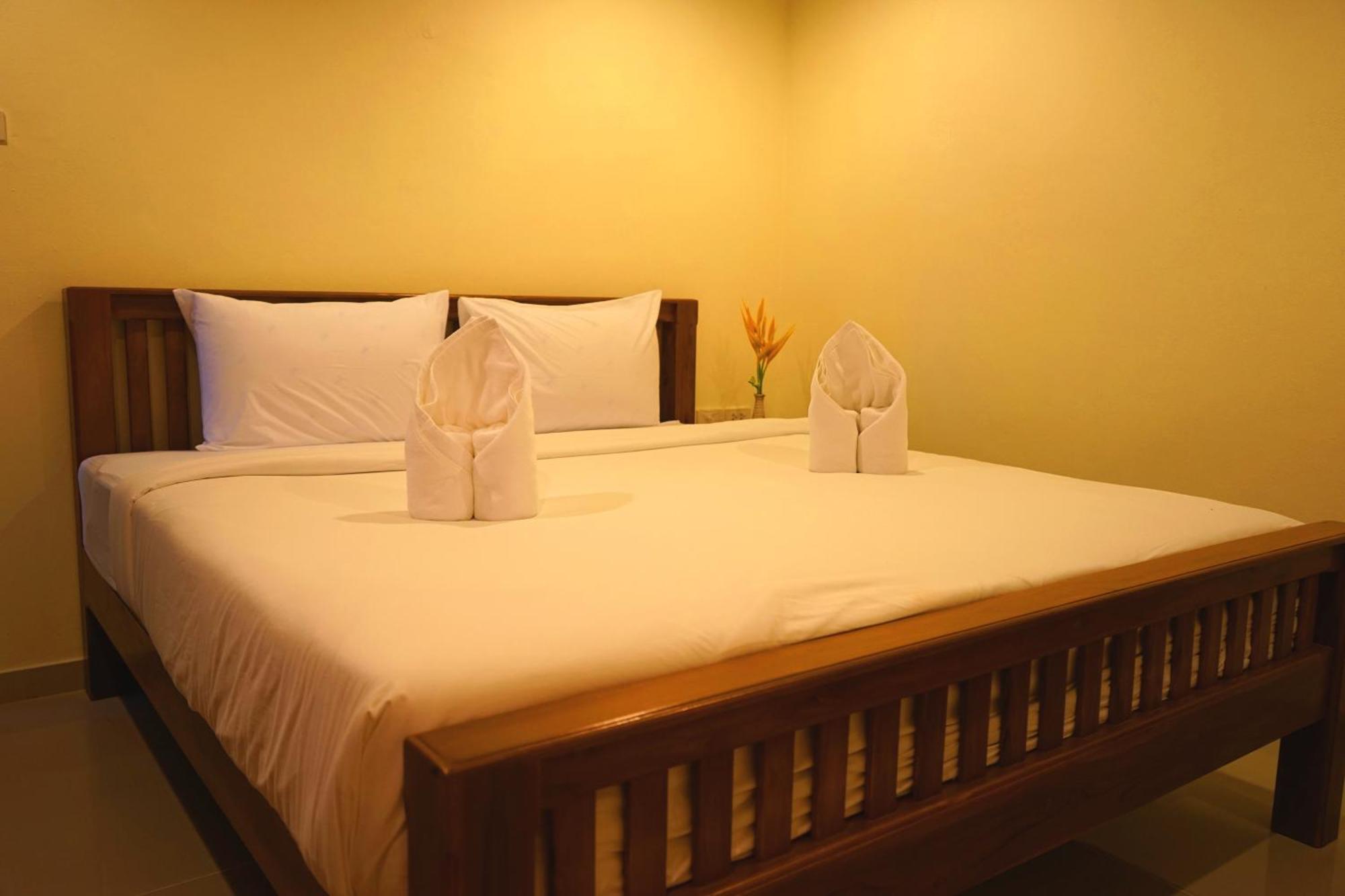 Hathai House Hotel 2*