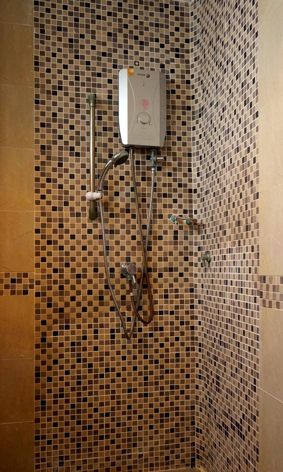 Hotel Hathai House 2*