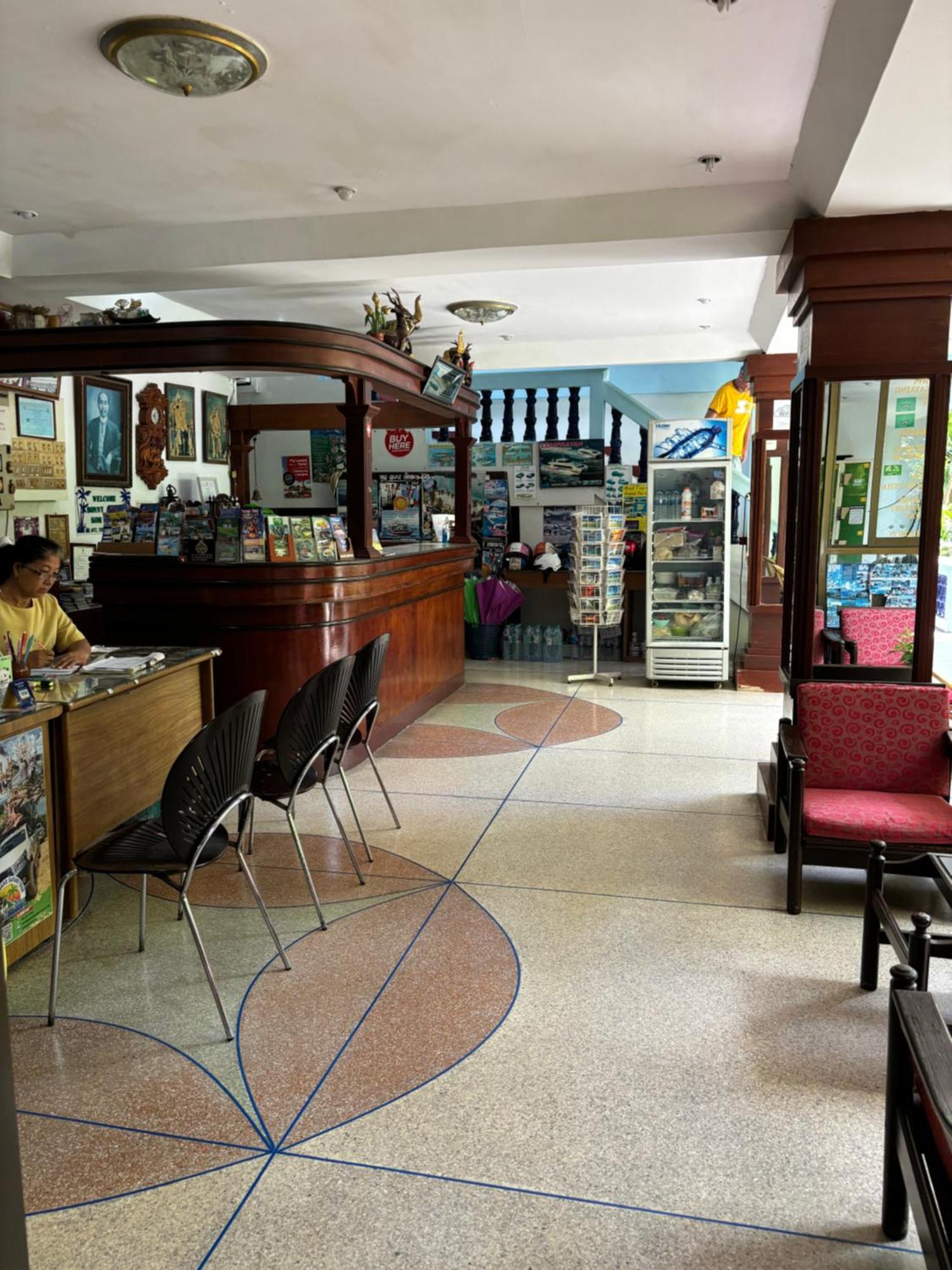Bonny Hotel 2*