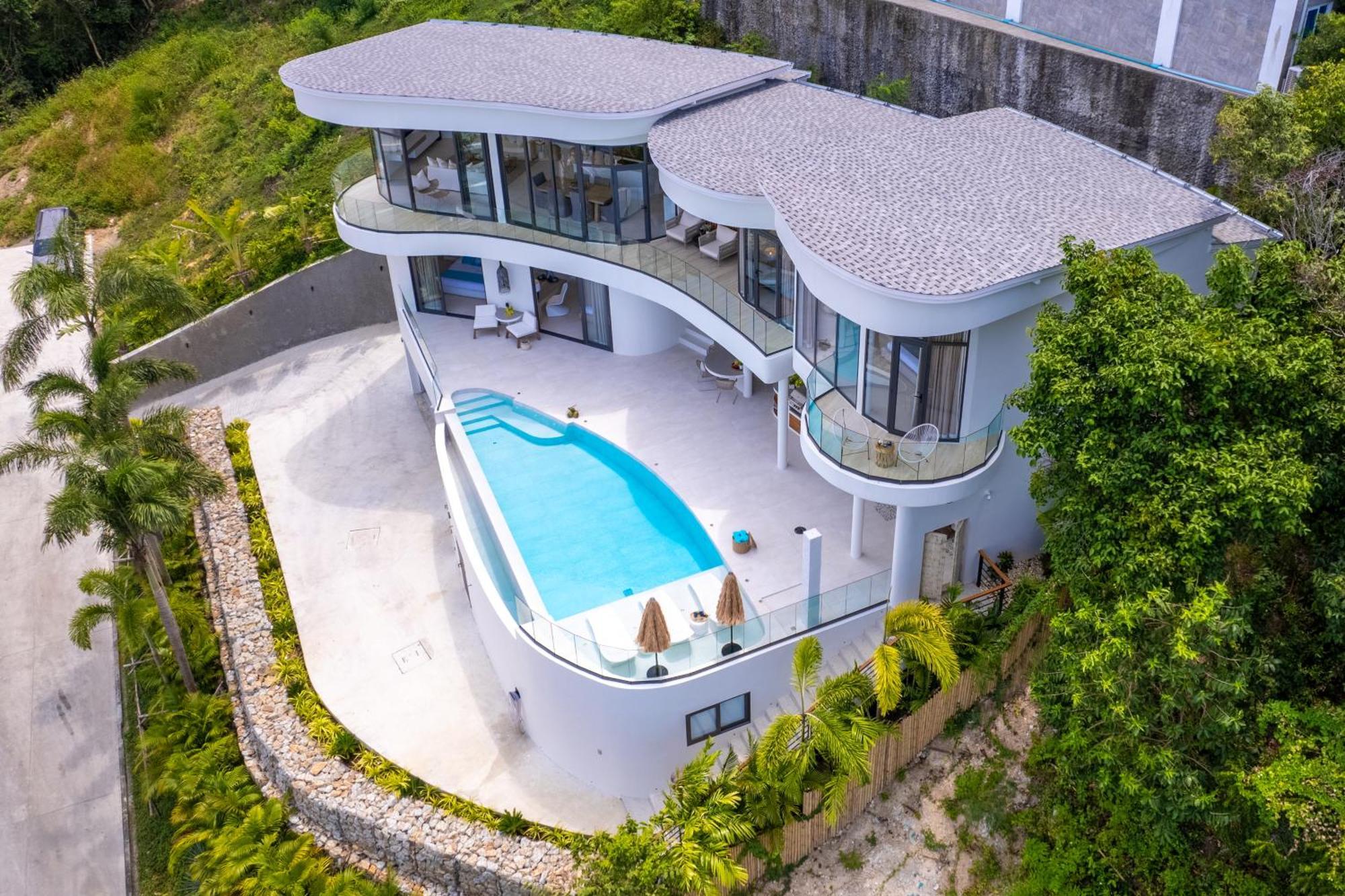 Skyline 9 - Spacious & Stylish Luxury Panoramic Seaview With Outdoor Living & Kitchen, Outdoor Cinema, Private Gym, Salt Water Pool With Jacuzzi In Plai Laem *
