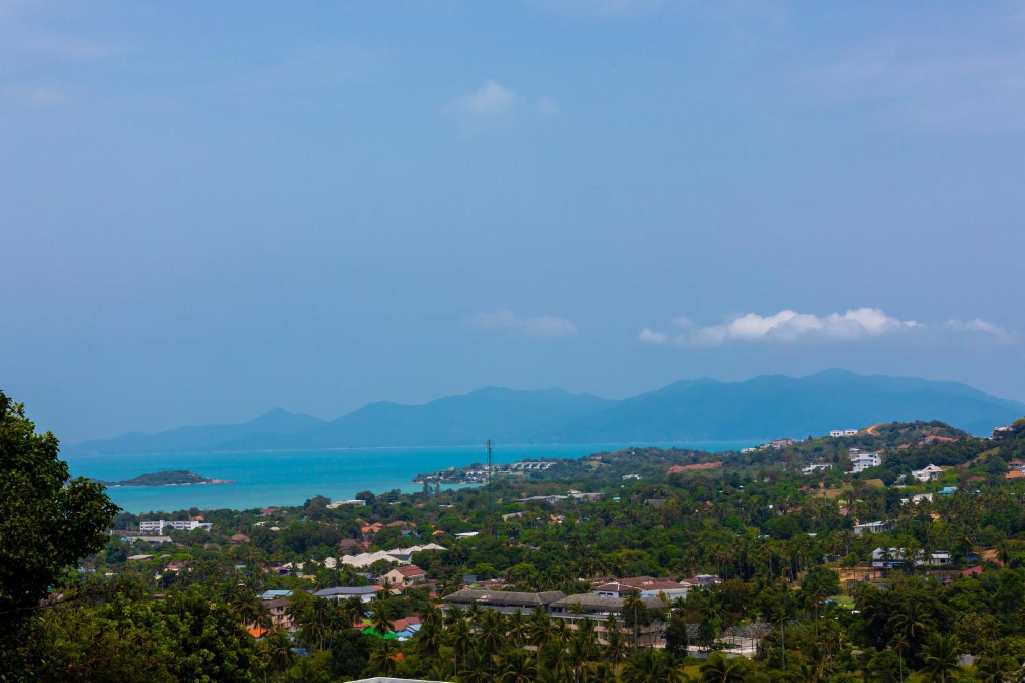 Skyline 9 - Spacious & Stylish Luxury Panoramic Seaview With Outdoor Living & Kitchen, Outdoor Cinema, Private Gym, Salt Water Pool With Jacuzzi In Plai Laem * Koh Samui