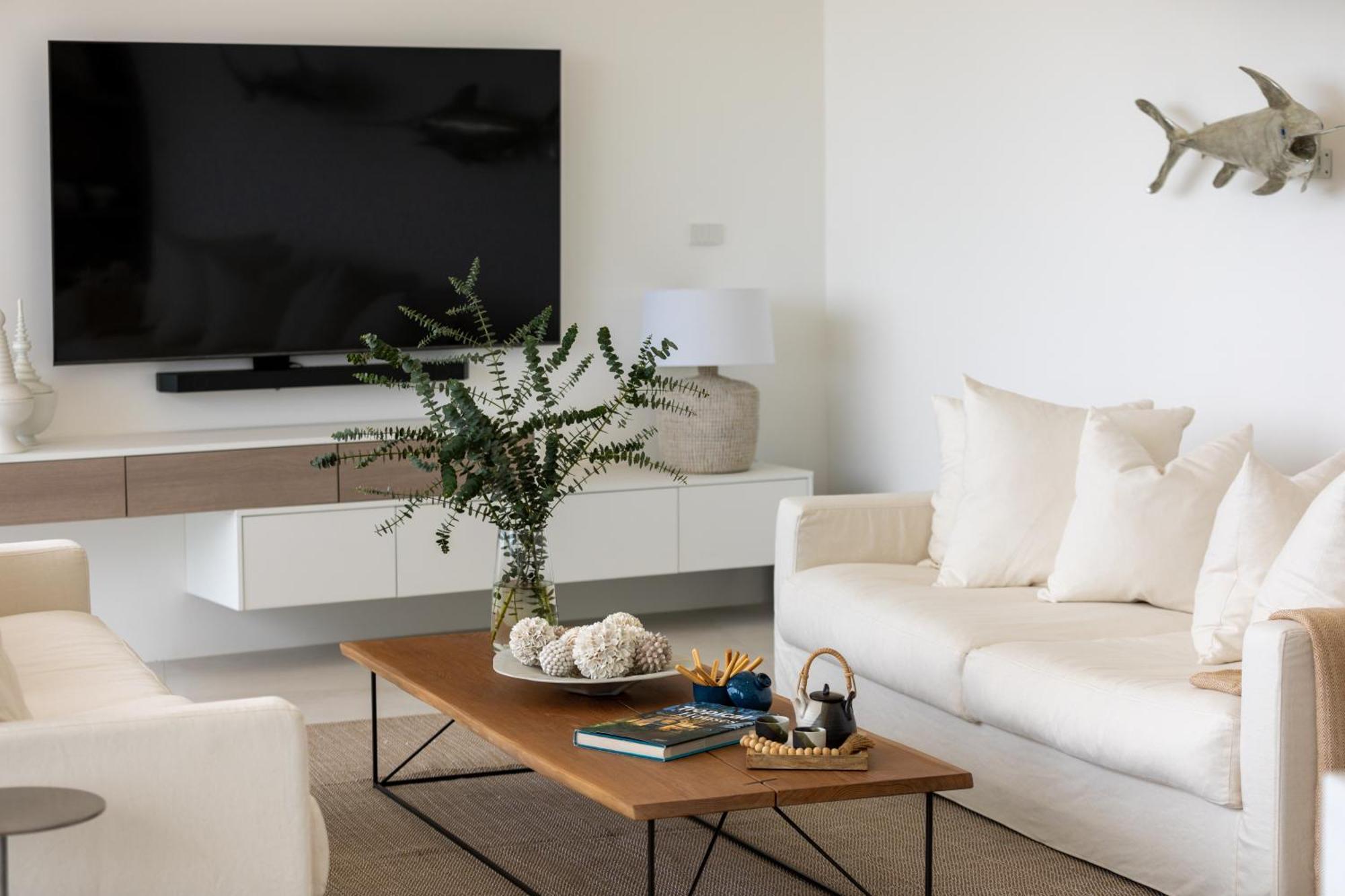 Villa Skyline 9 - Spacious & Stylish Luxury Panoramic Seaview With Outdoor Living & Kitchen, Outdoor Cinema, Private Gym, Salt Water Pool With Jacuzzi In Plai Laem *