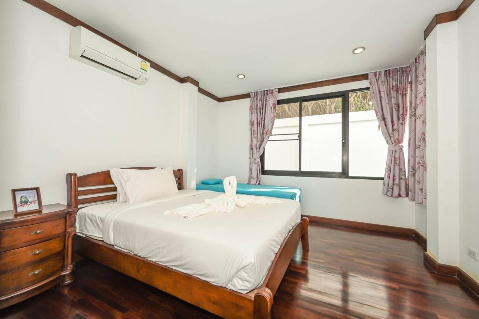 Bangpor Seaview Villa
