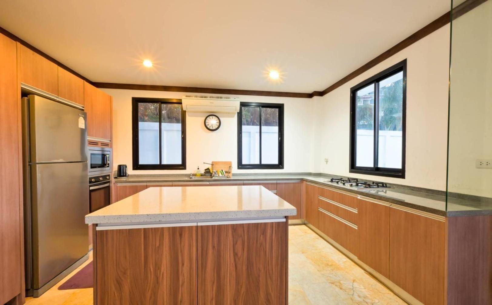 Villa Bangpor Seaview *