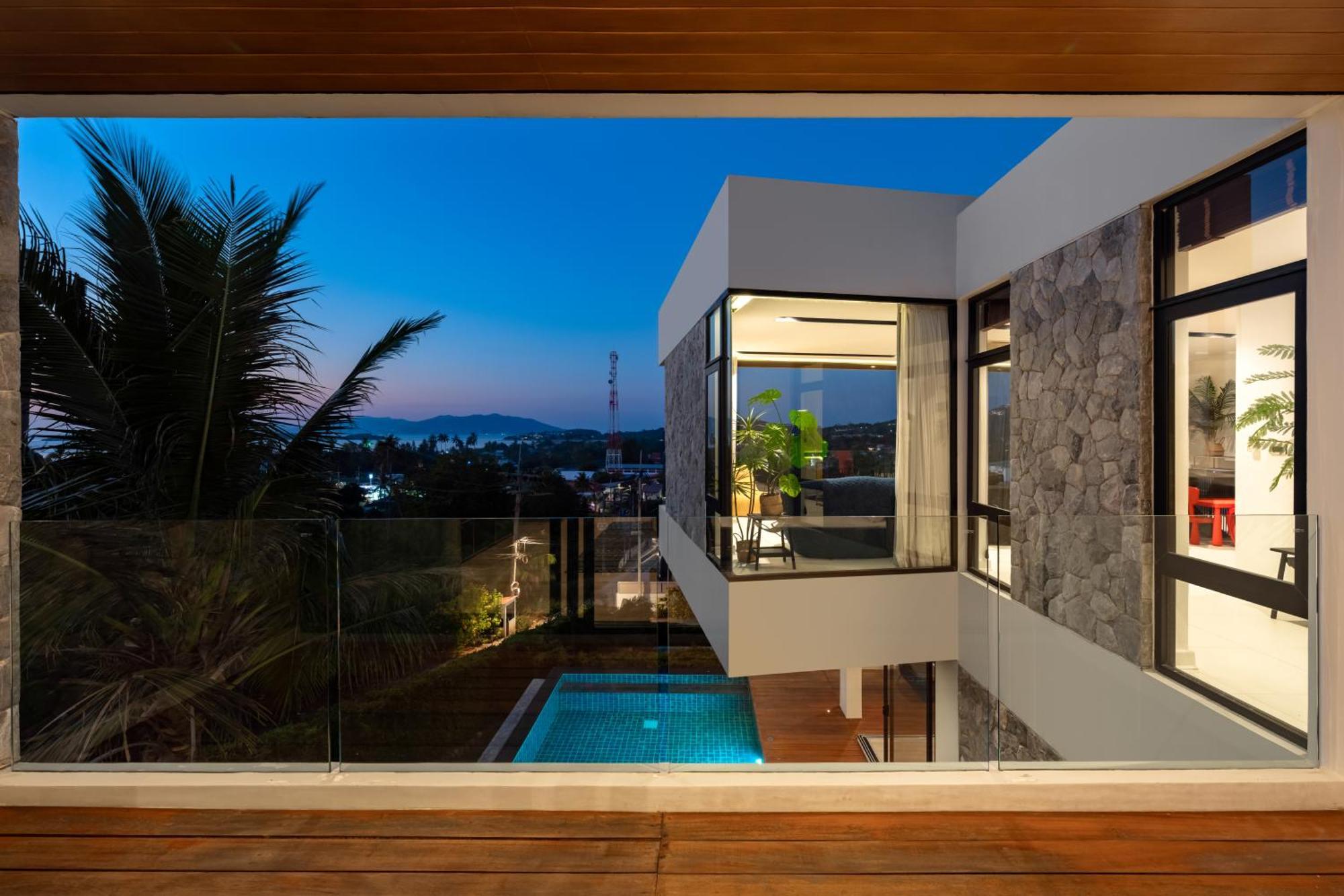 Sparkle 大佛海滩四卧时尚部分海景别墅 Villa Ko Samui