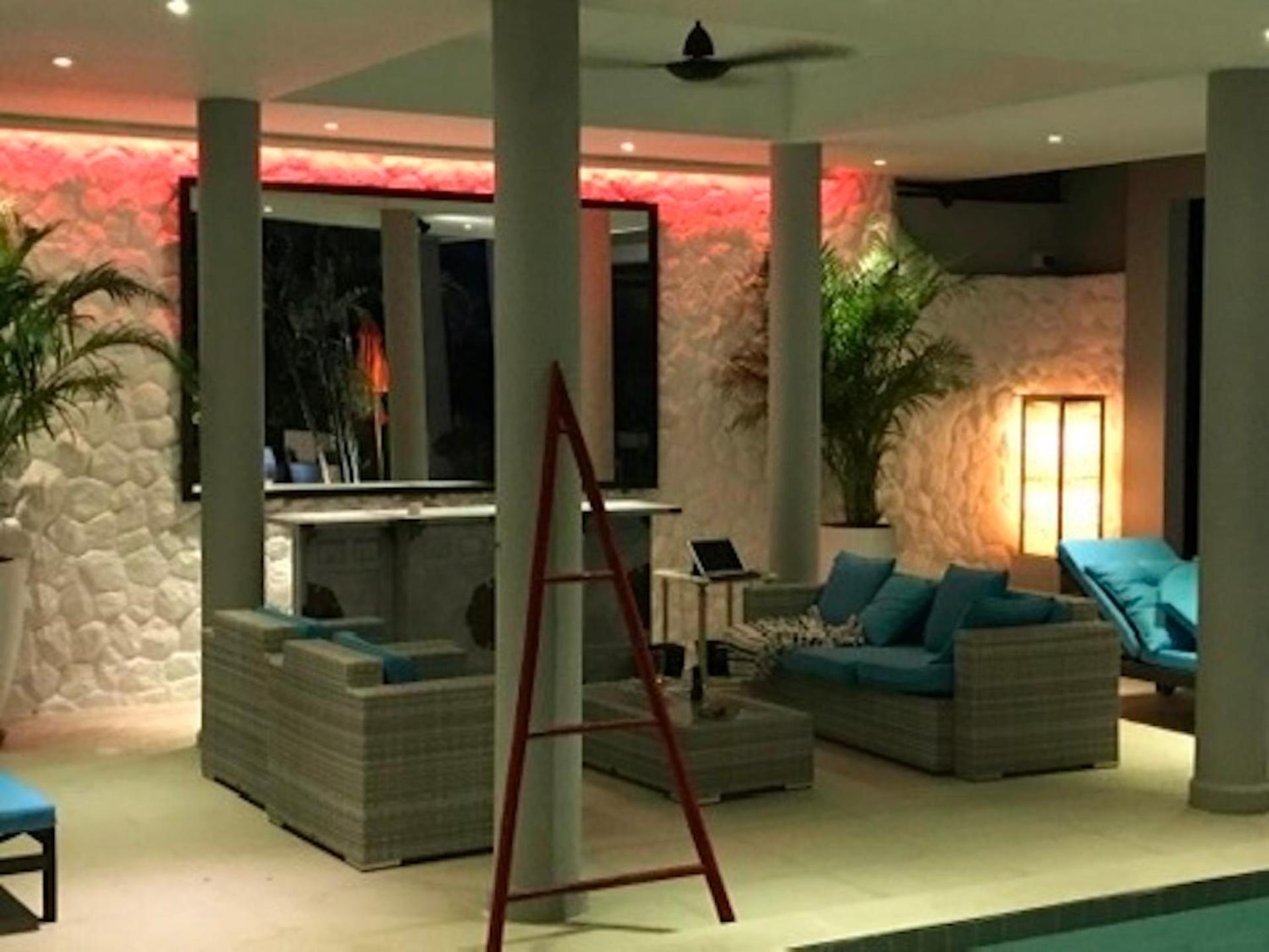 Tropical Cocoon