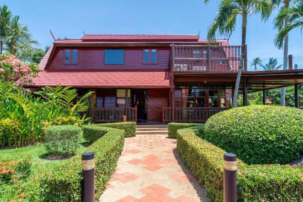 Tropical Beachside 4 Bedroom - Kbr23 Holiday home *