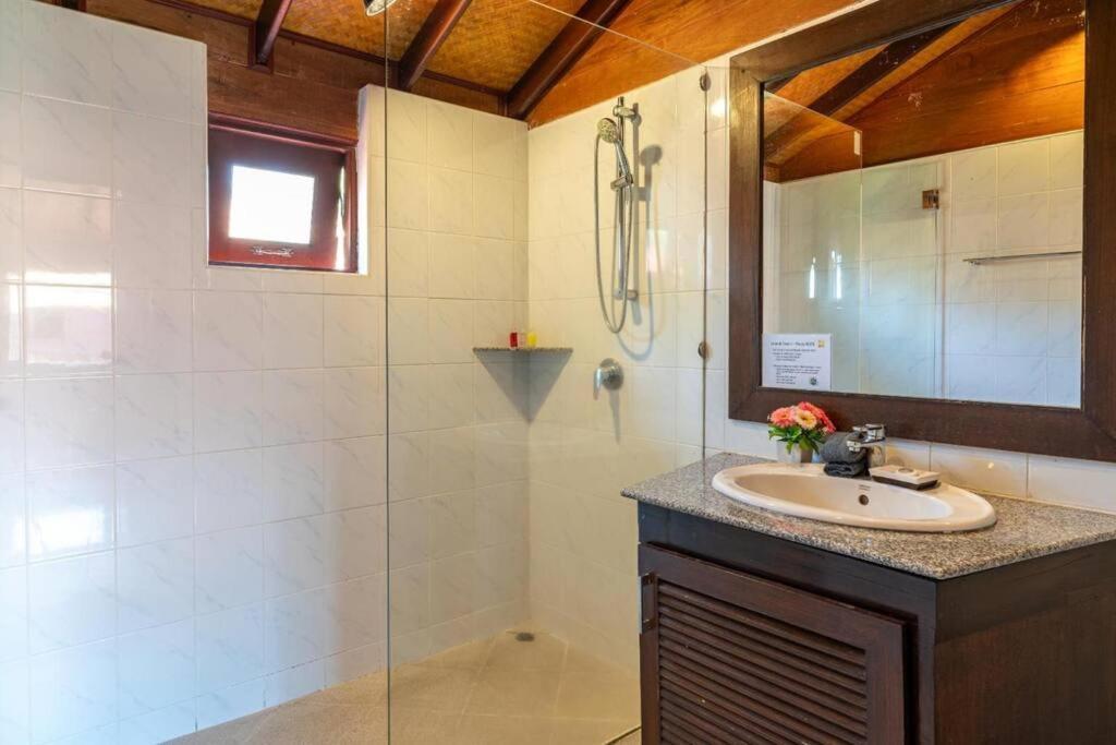 Tropical Beachside 4 Bedroom - Kbr23 Holiday home Amphoe Koksamui
