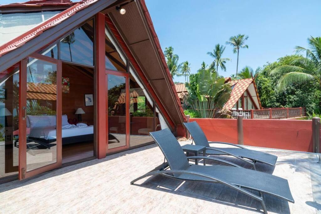 Tropical Beachside 4 Bedroom - Kbr23 Holiday home *