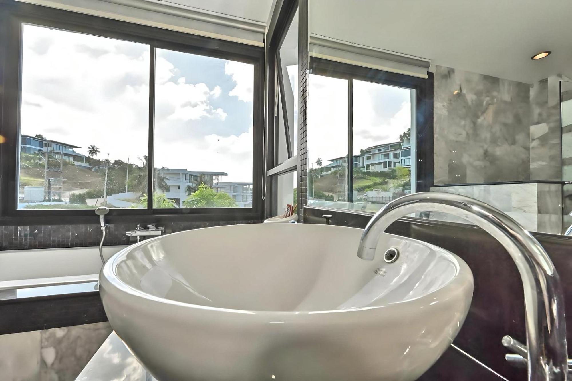Seaview Escape - Private Pool & Private Cinema Villa Ban Thong Phlu