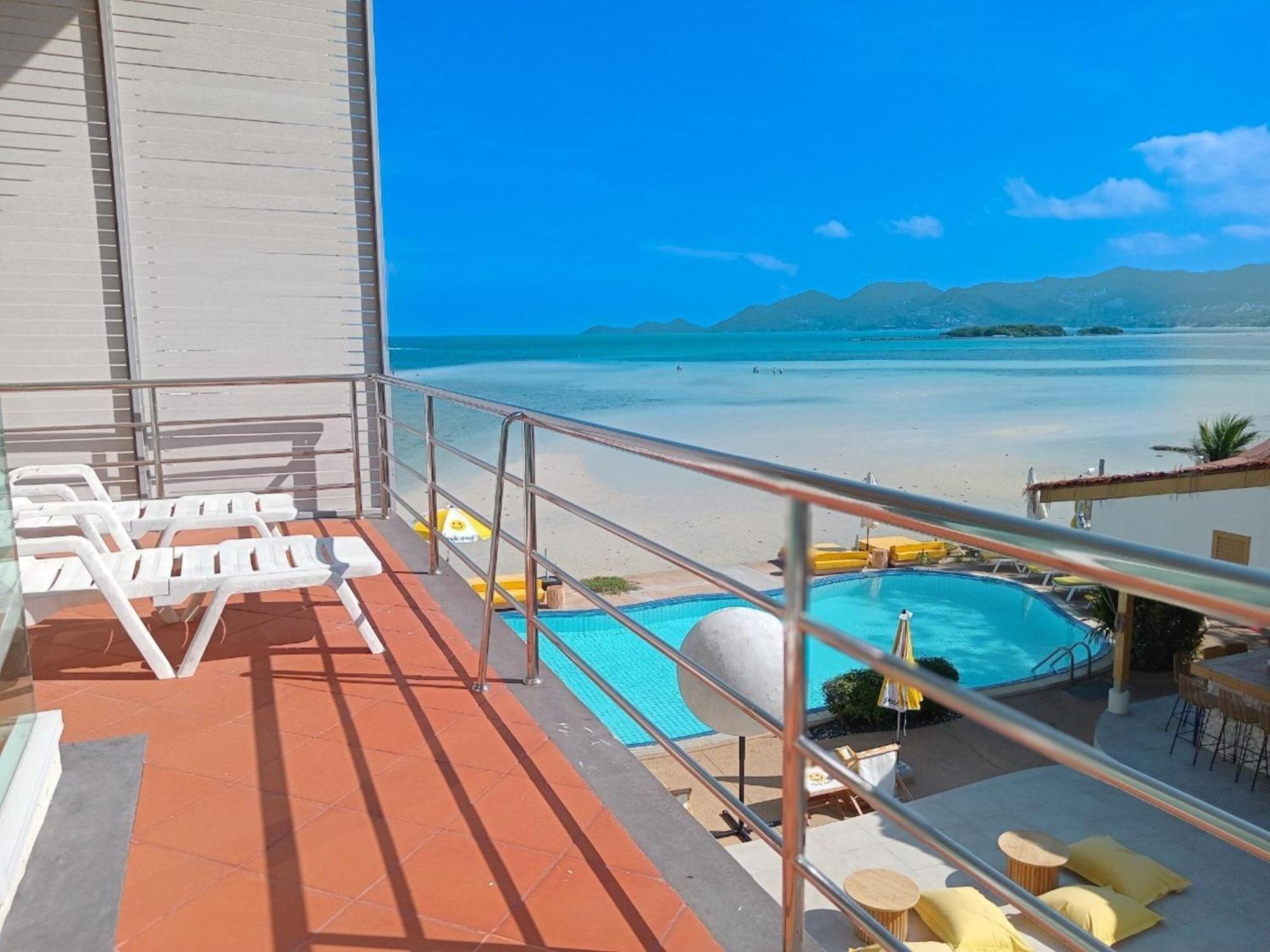 Smile Samui Front Hotel 4*