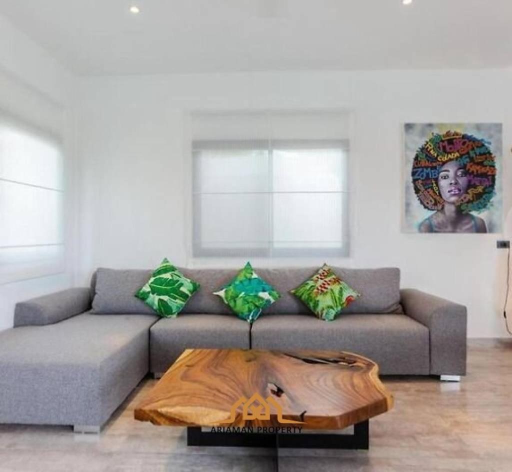Luxurious 4-bedroom Pool Near Noi *