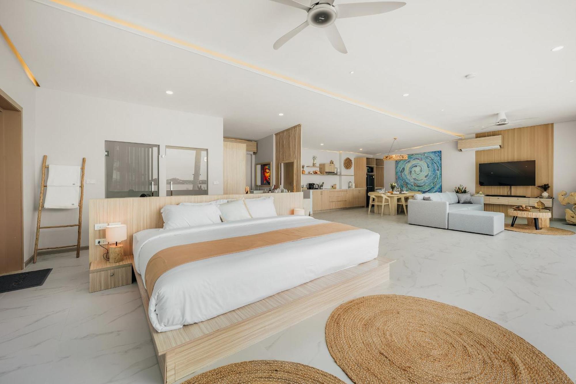 Villa Bangrak Beachfront 