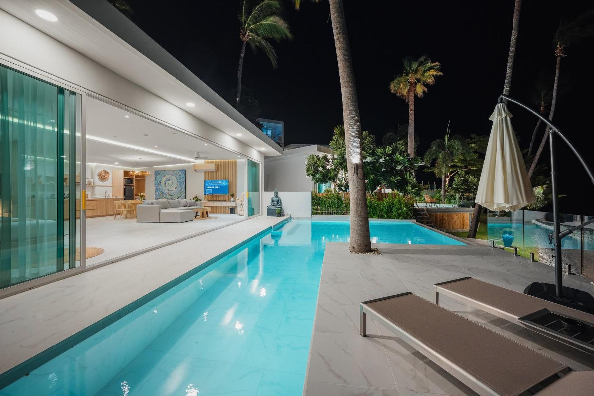 Villa Bangrak Beachfront 