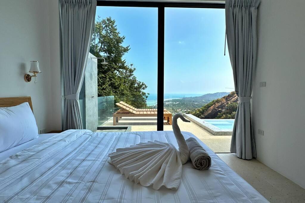 Villa Capri Piscine Jacuzzi Vue