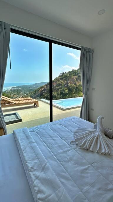 Villa Capri Piscine Jacuzzi Vue *