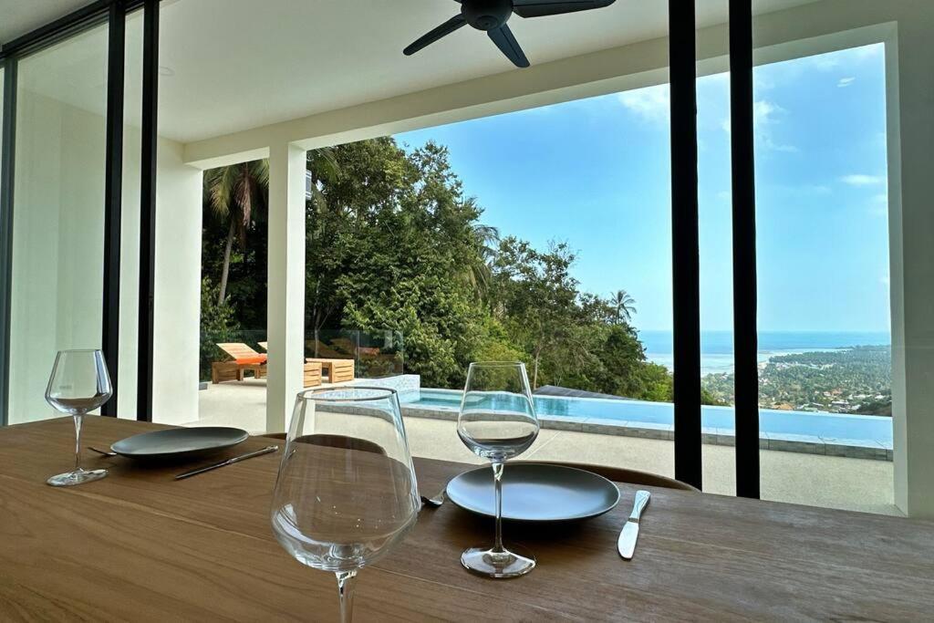 Villa Capri Piscine Jacuzzi Vue