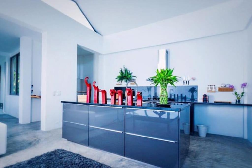 6-bedrooms In Noi Villa