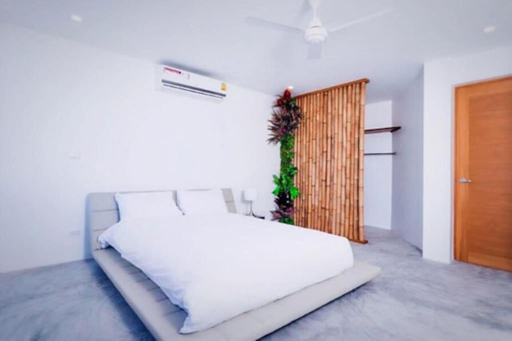 6-bedrooms In Noi Villa *