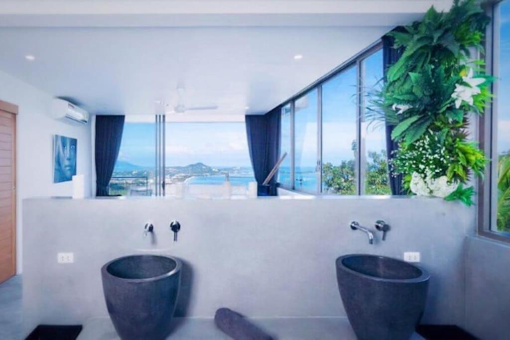 Villa 6-bedrooms In Noi *
