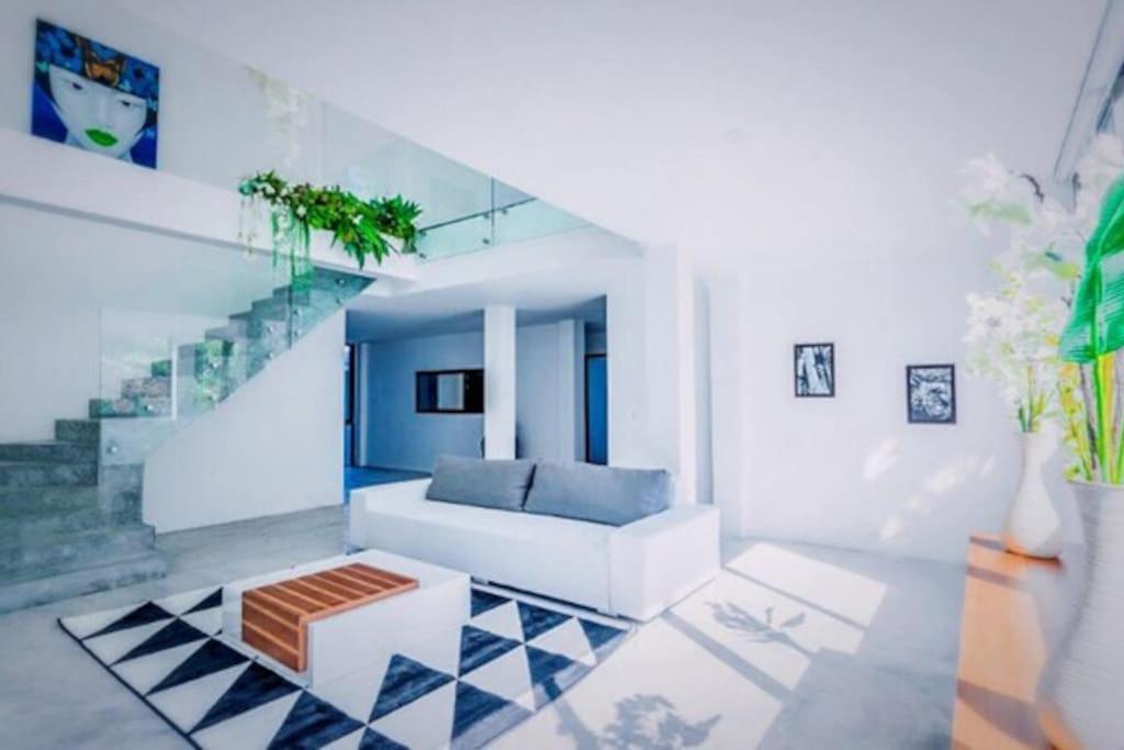 Villa 6-bedrooms In Noi *