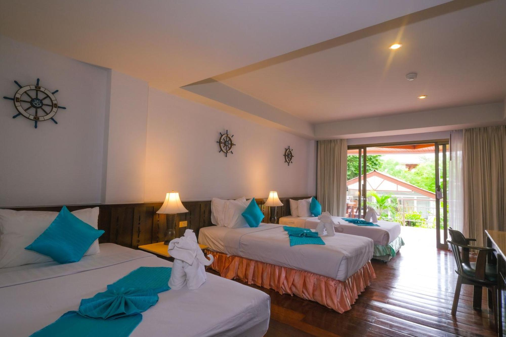 Hotel Smile Samui Front
