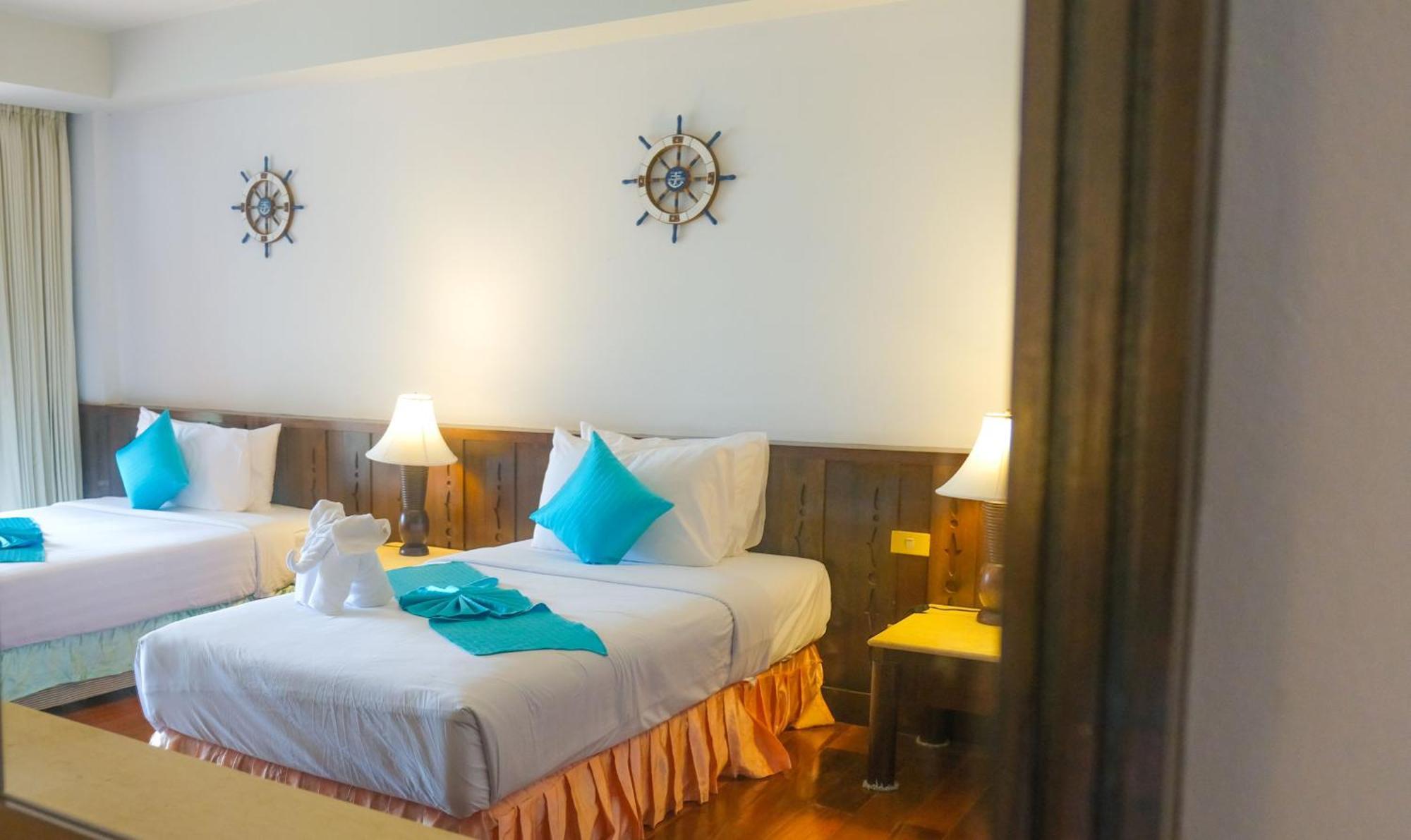 Hotel Smile Samui Front