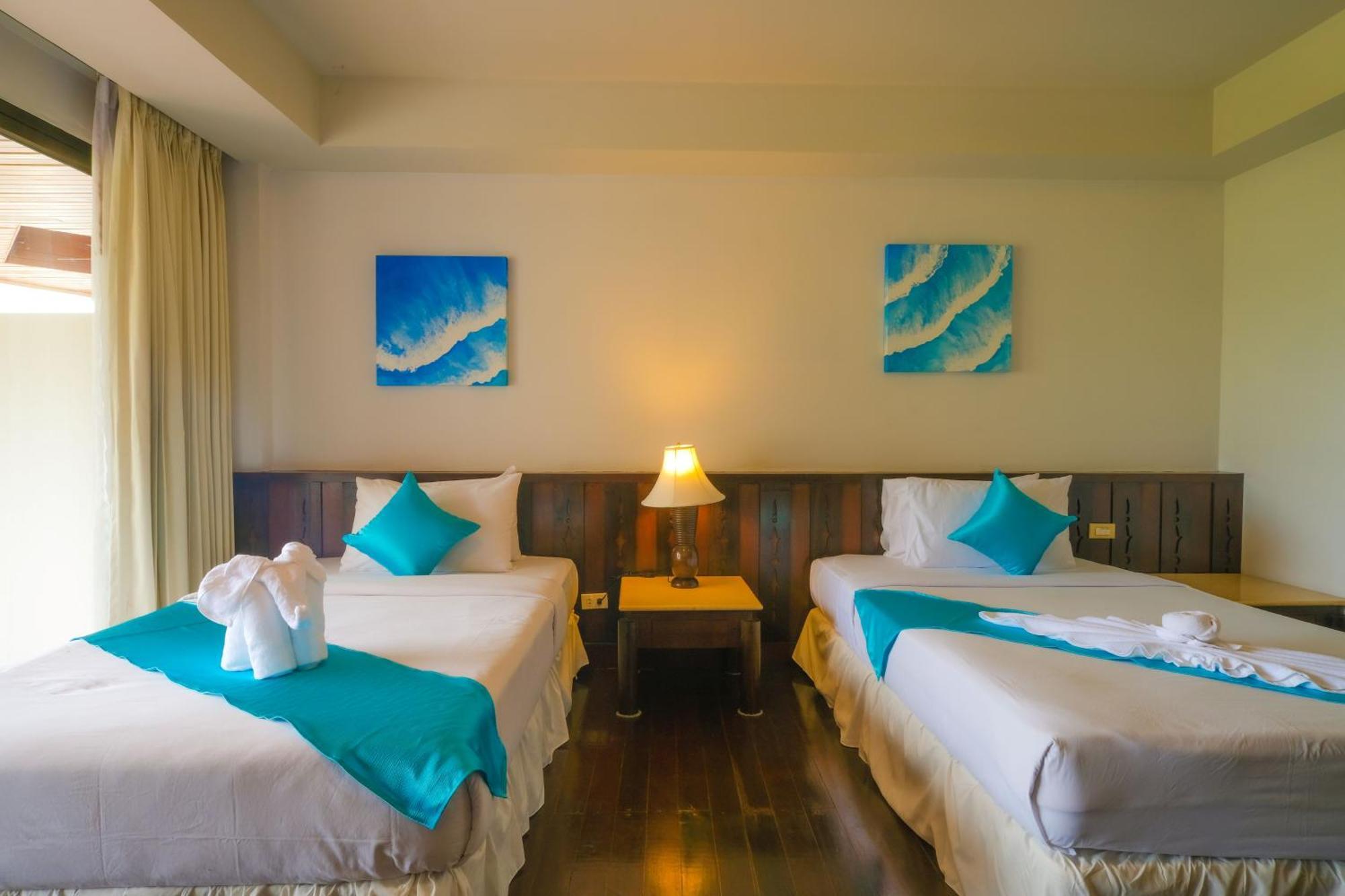 Smile Samui Front Hotel 4*