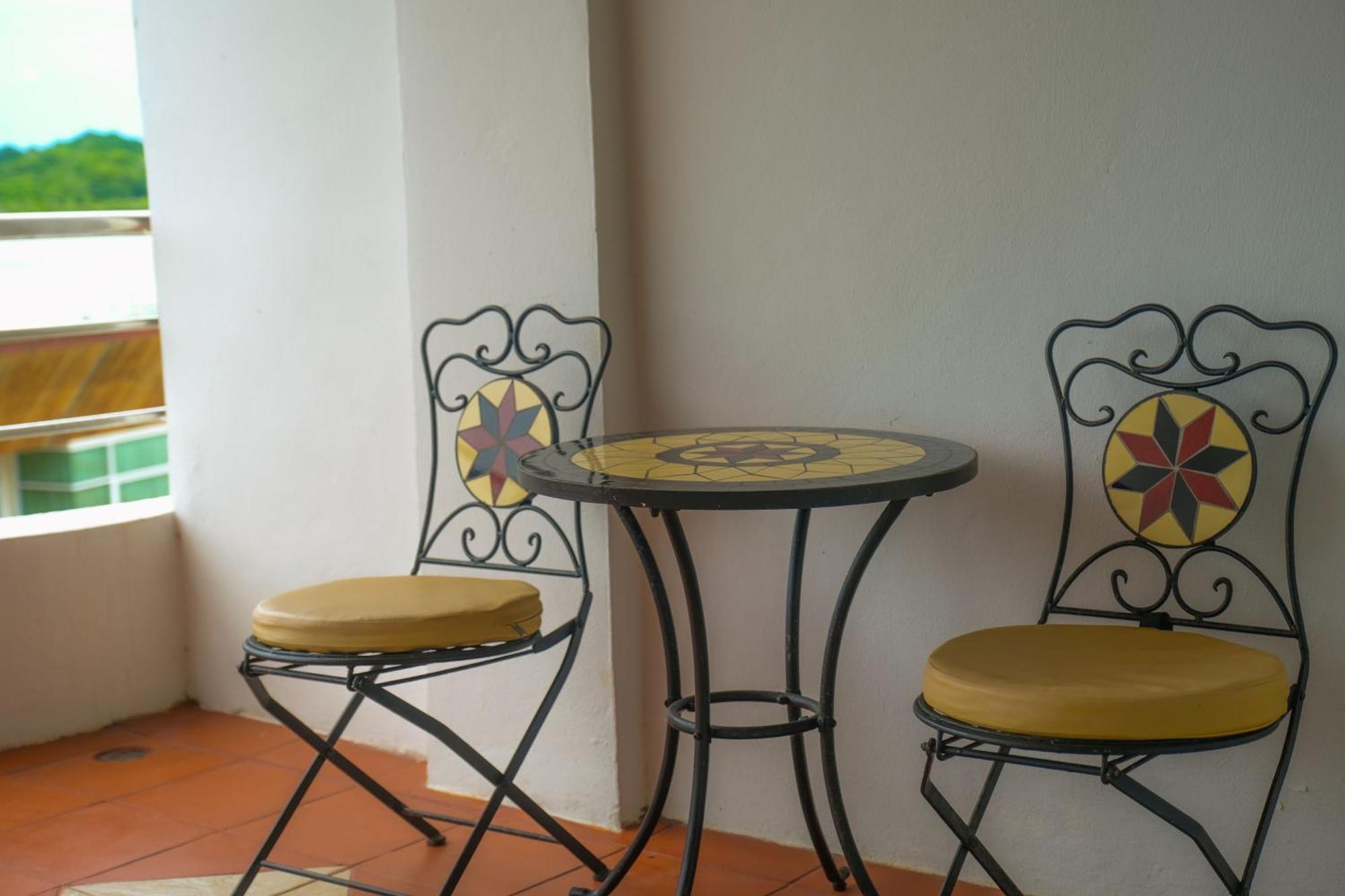 Hotel Smile Samui Front 4*