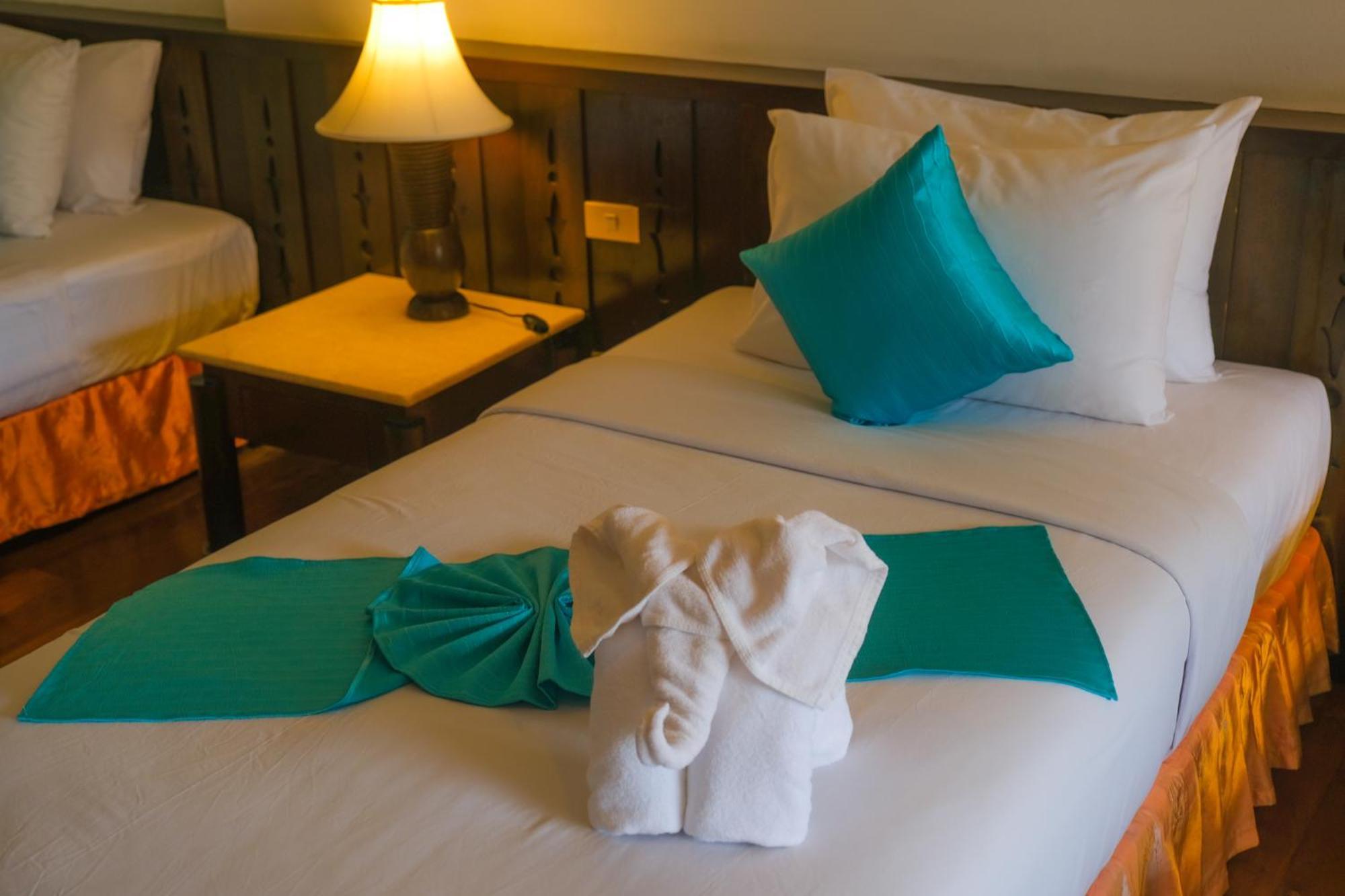Smile Samui Front Hotel 4*